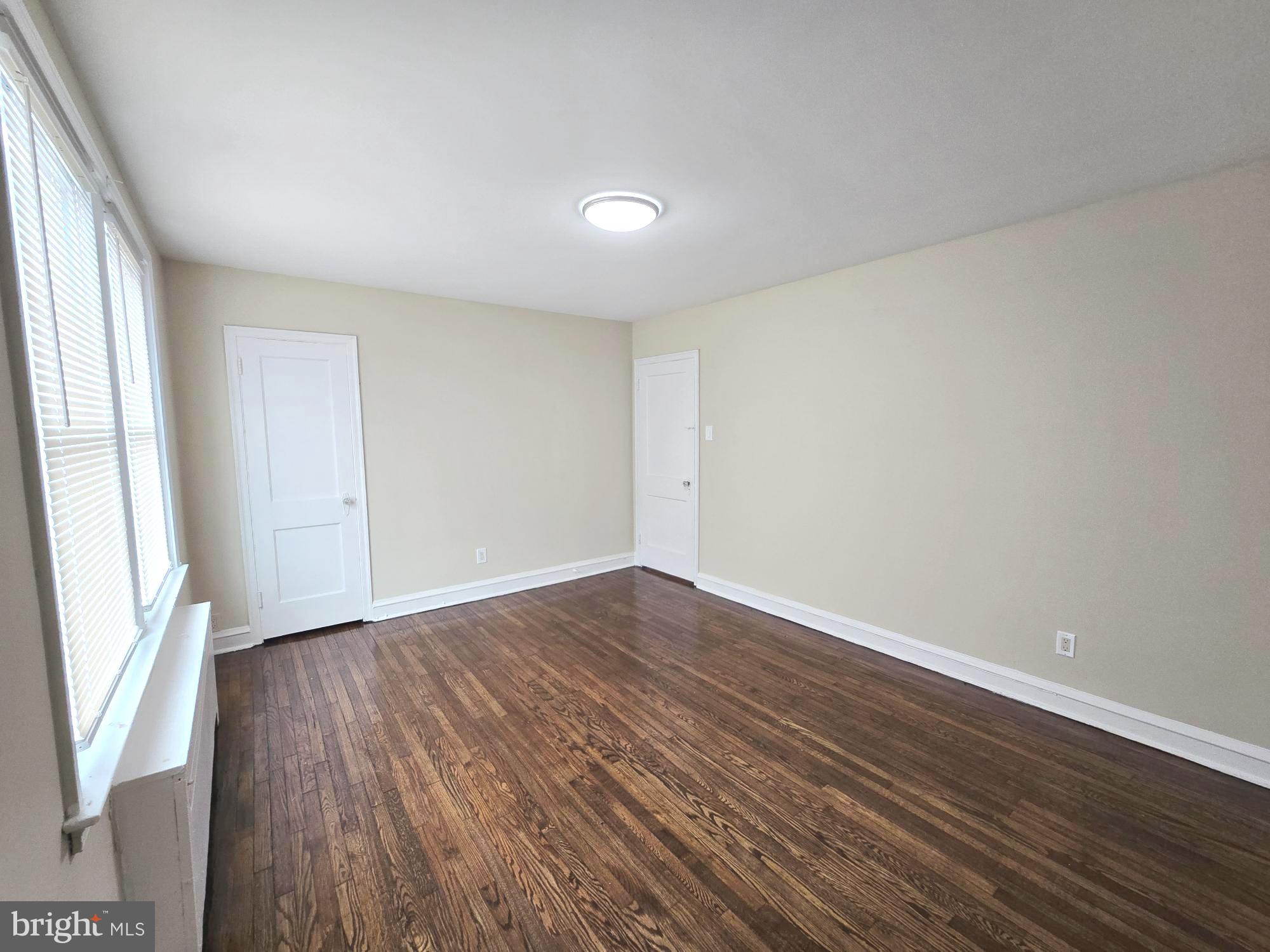 OXFORD CIRCLE - Residential Lease