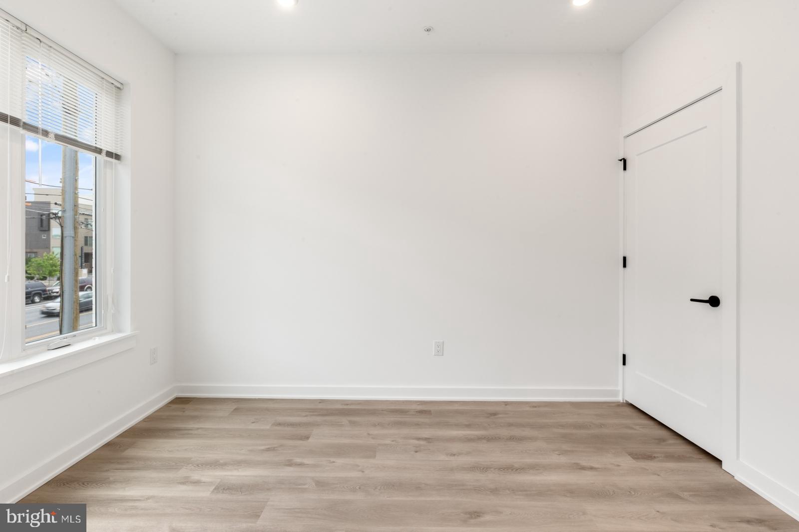EAST KENSINGTON - Residential Lease