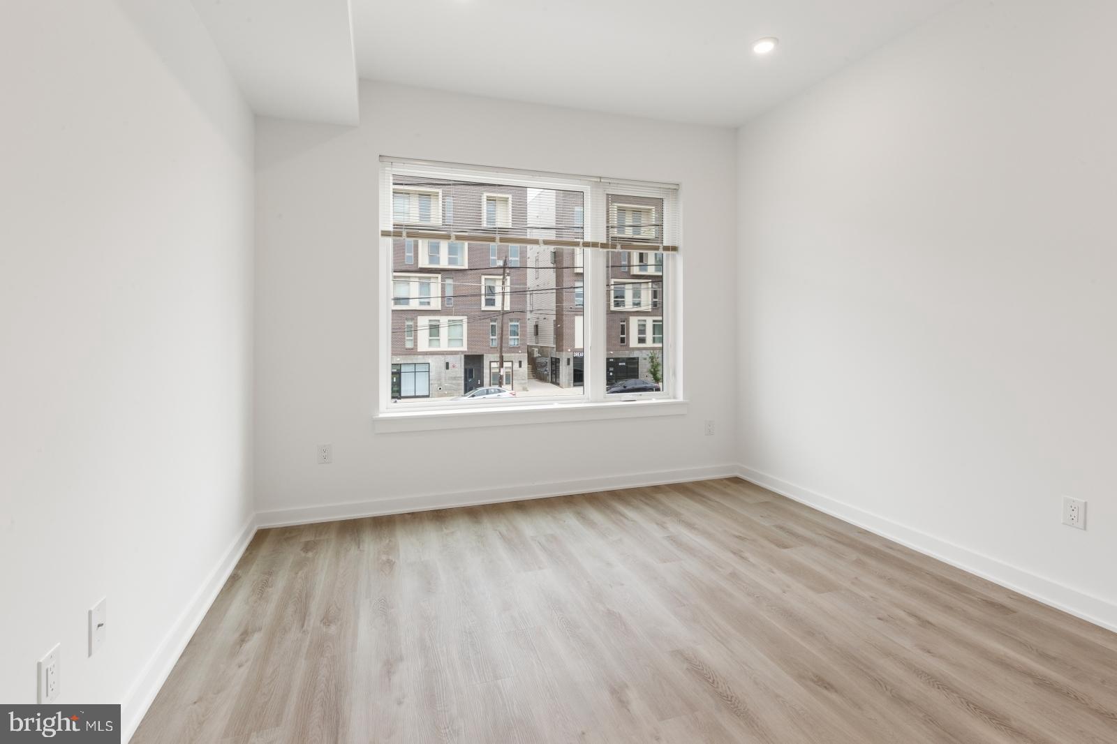 EAST KENSINGTON - Residential Lease
