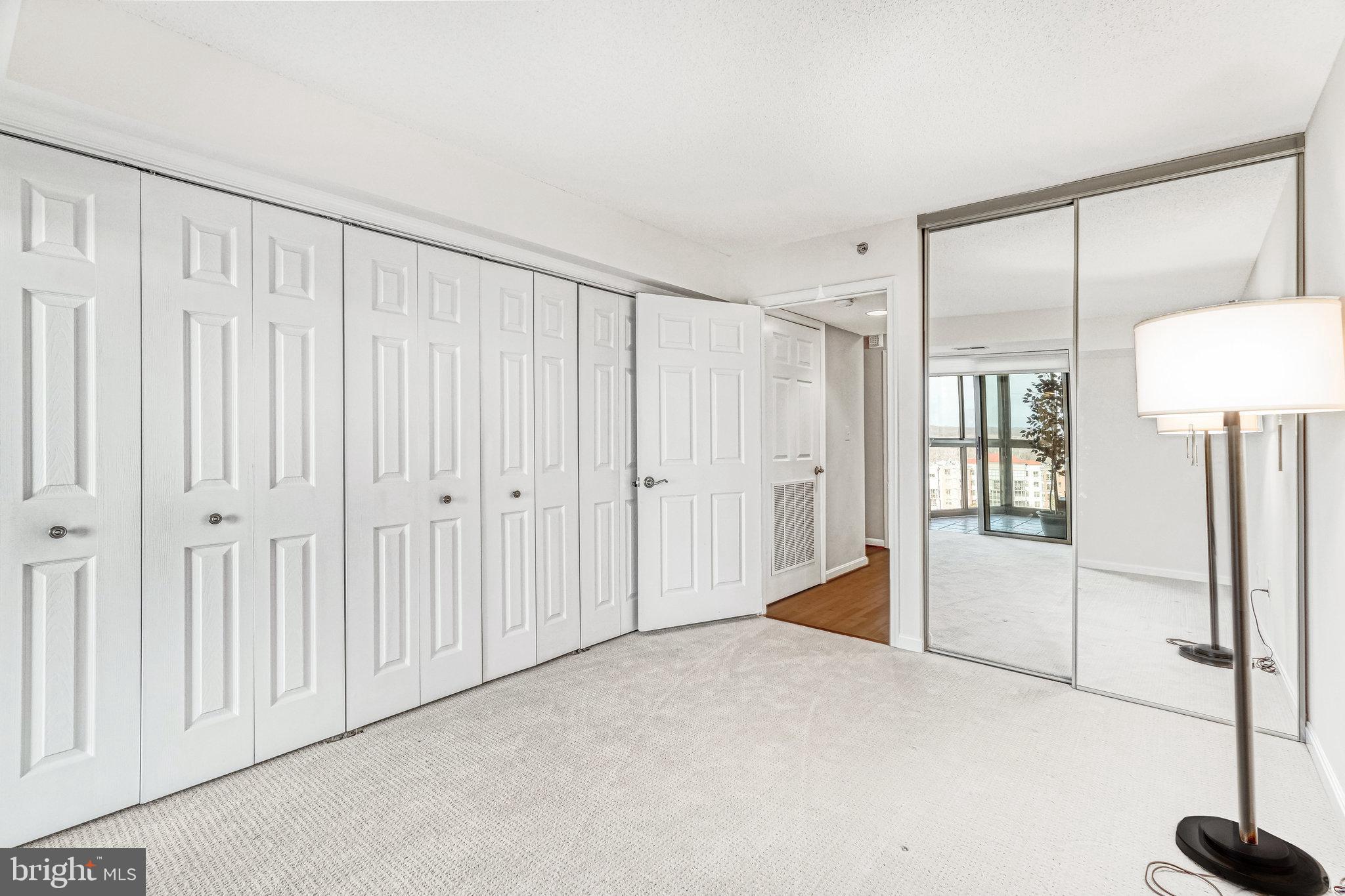LANSDOWNE WOODS - Residential