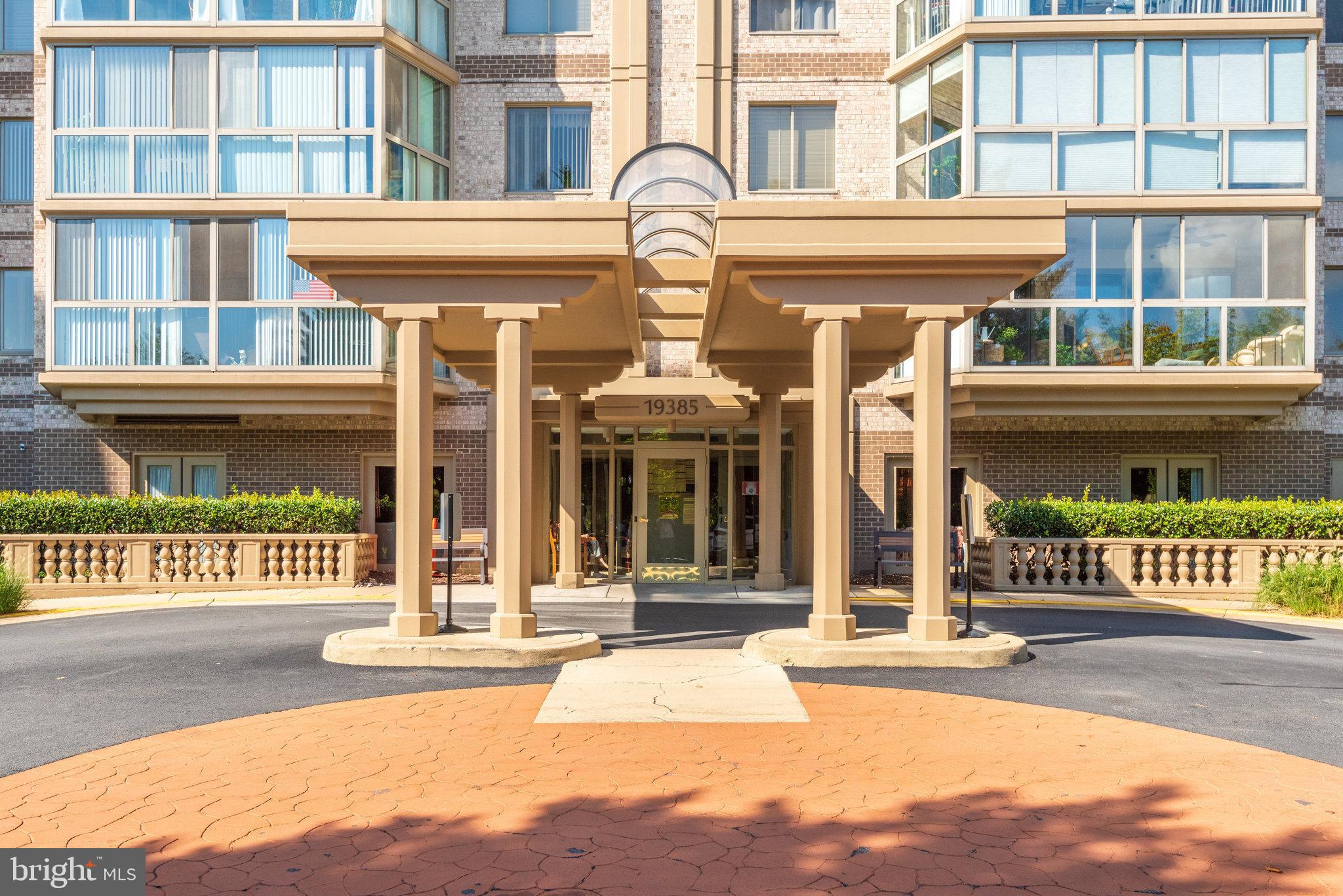LANSDOWNE WOODS - Residential