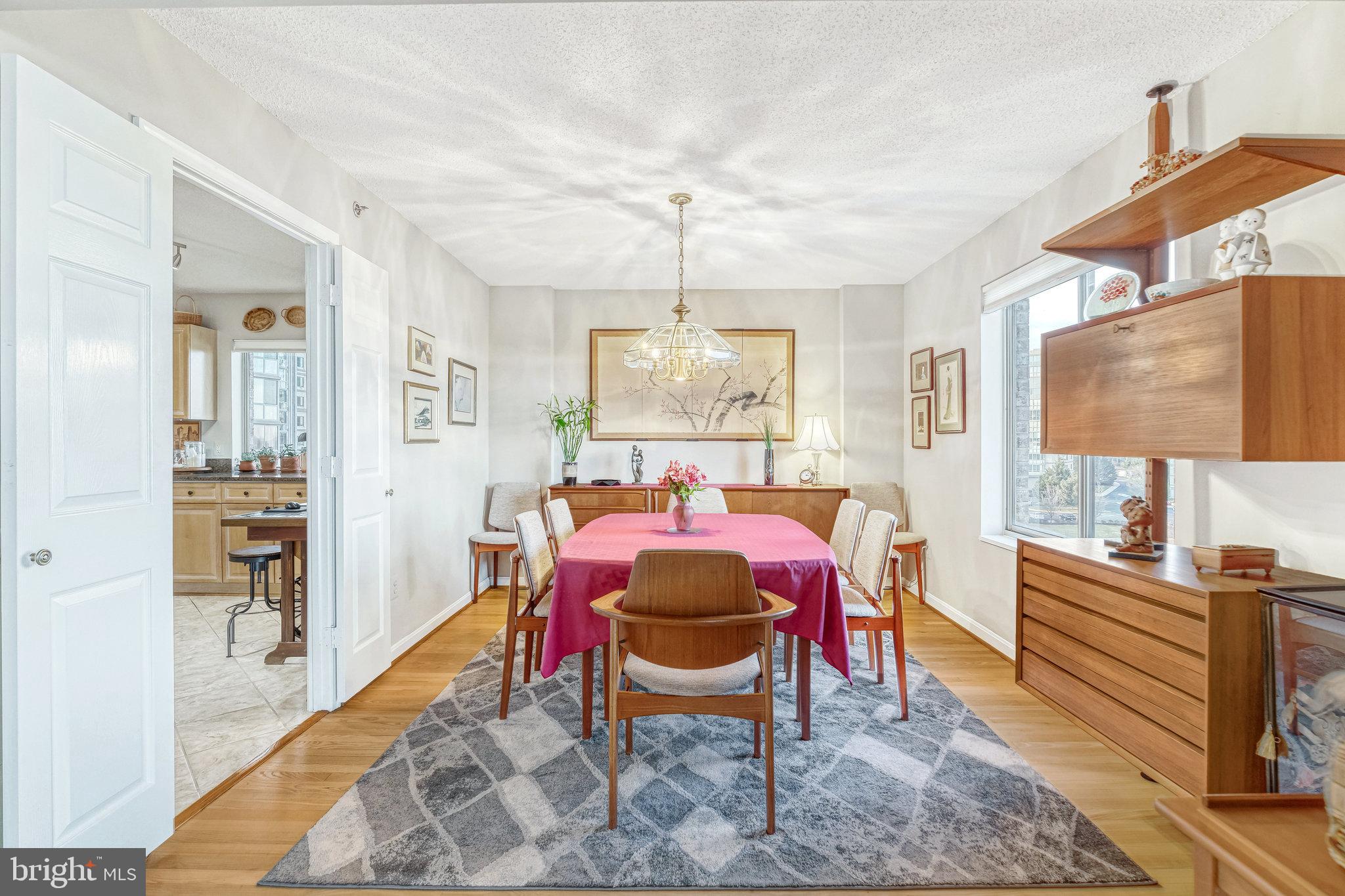 LANSDOWNE WOODS - Residential