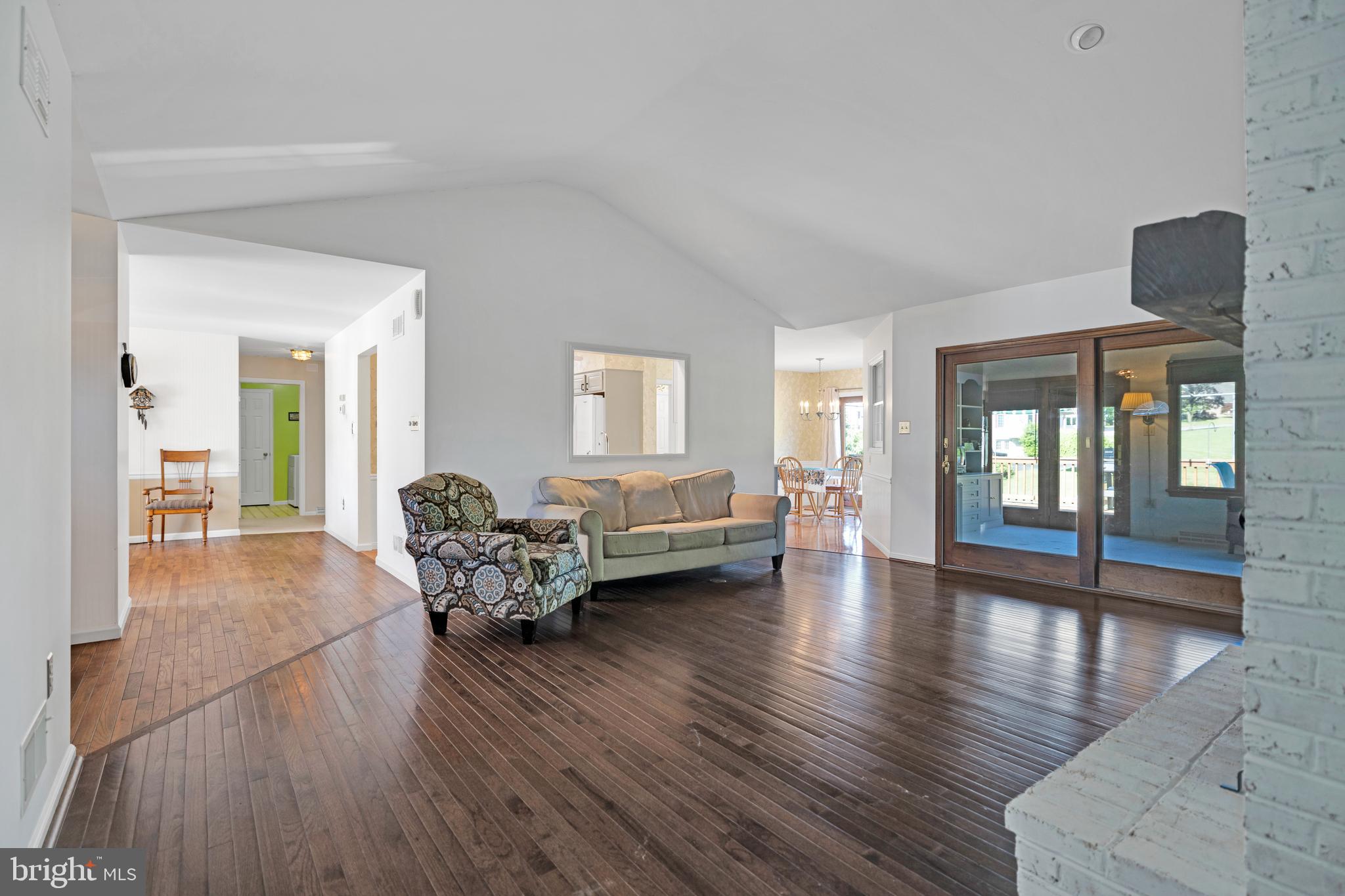 WILSHIRE MEADOWS - Residential