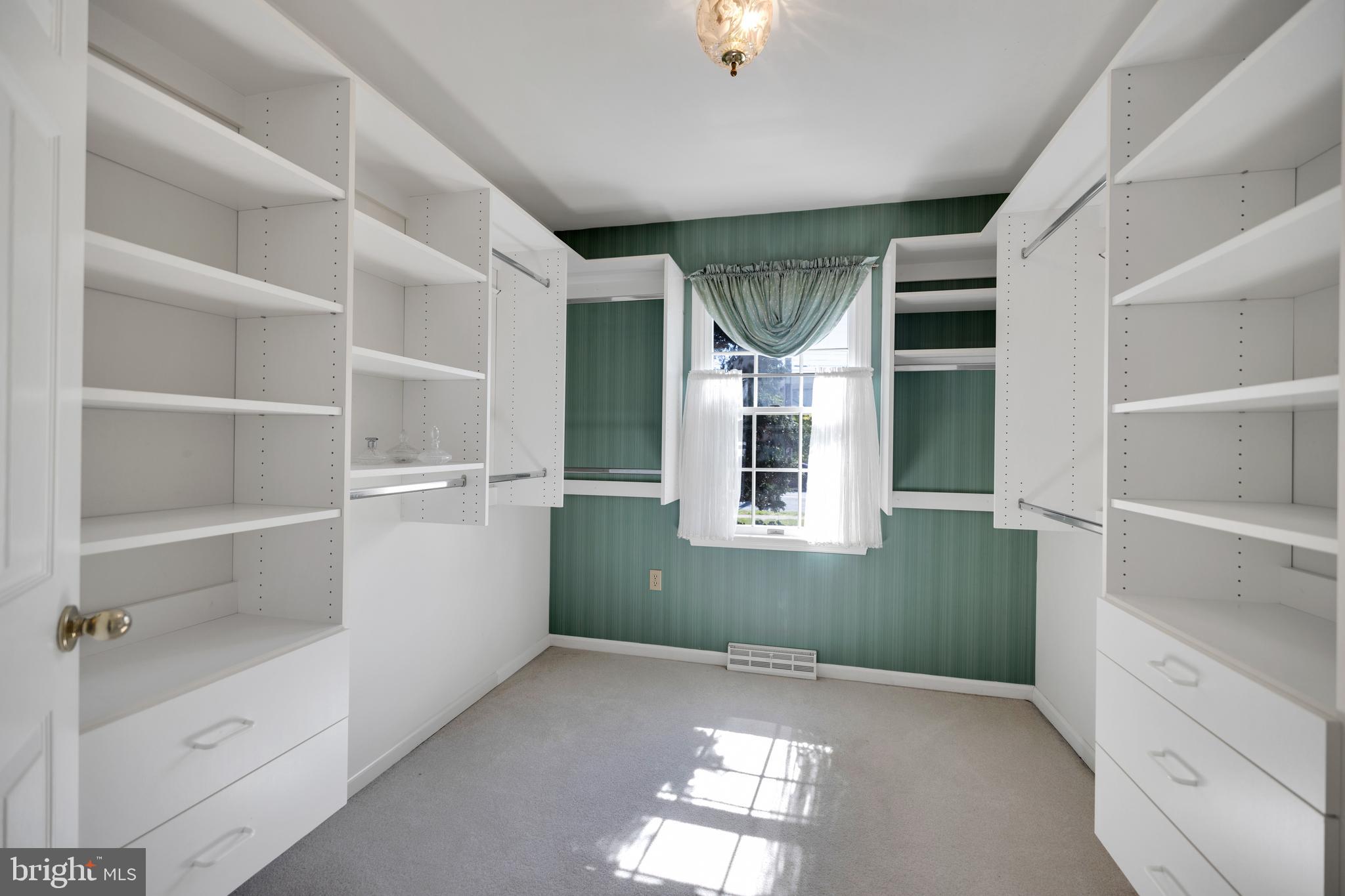 WILSHIRE MEADOWS - Residential