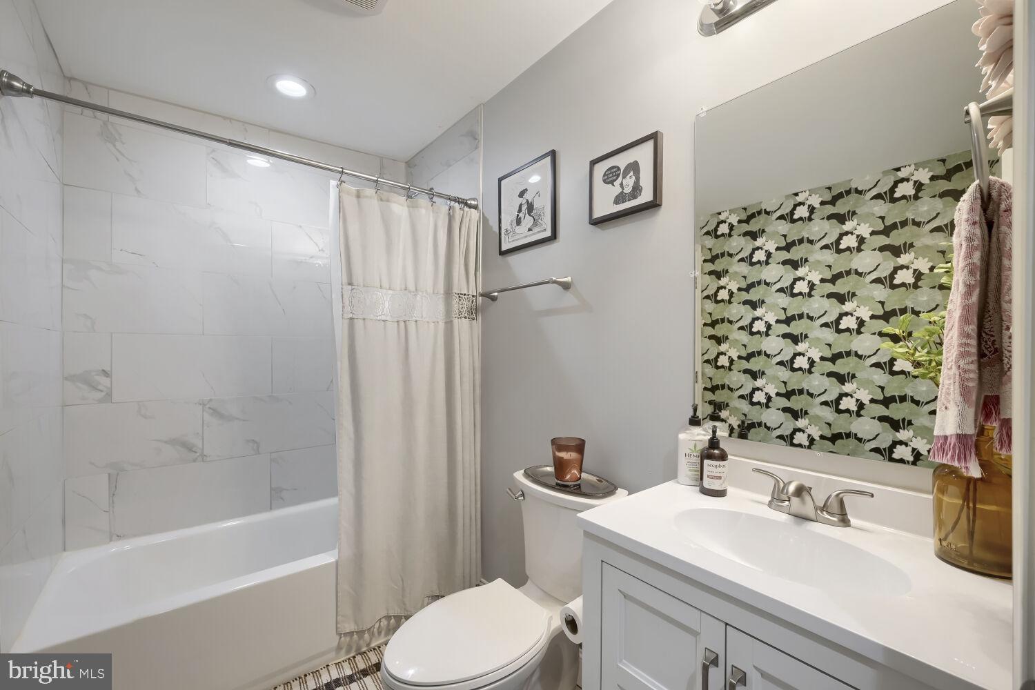 HIGHLANDTOWN - Residential