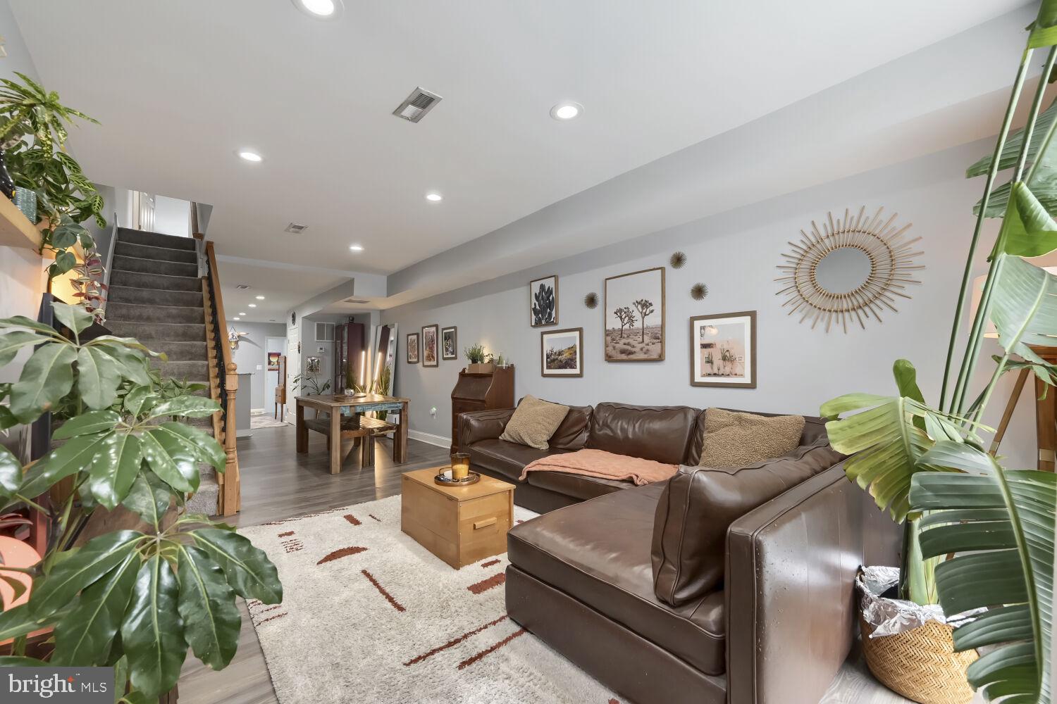 HIGHLANDTOWN - Residential