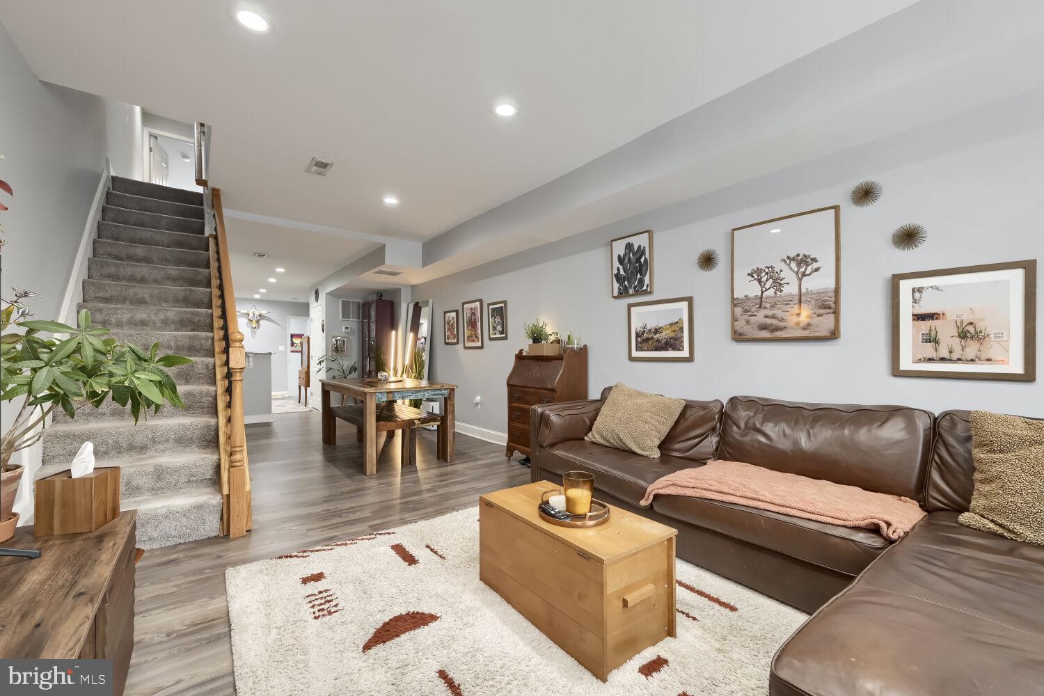 HIGHLANDTOWN - Residential