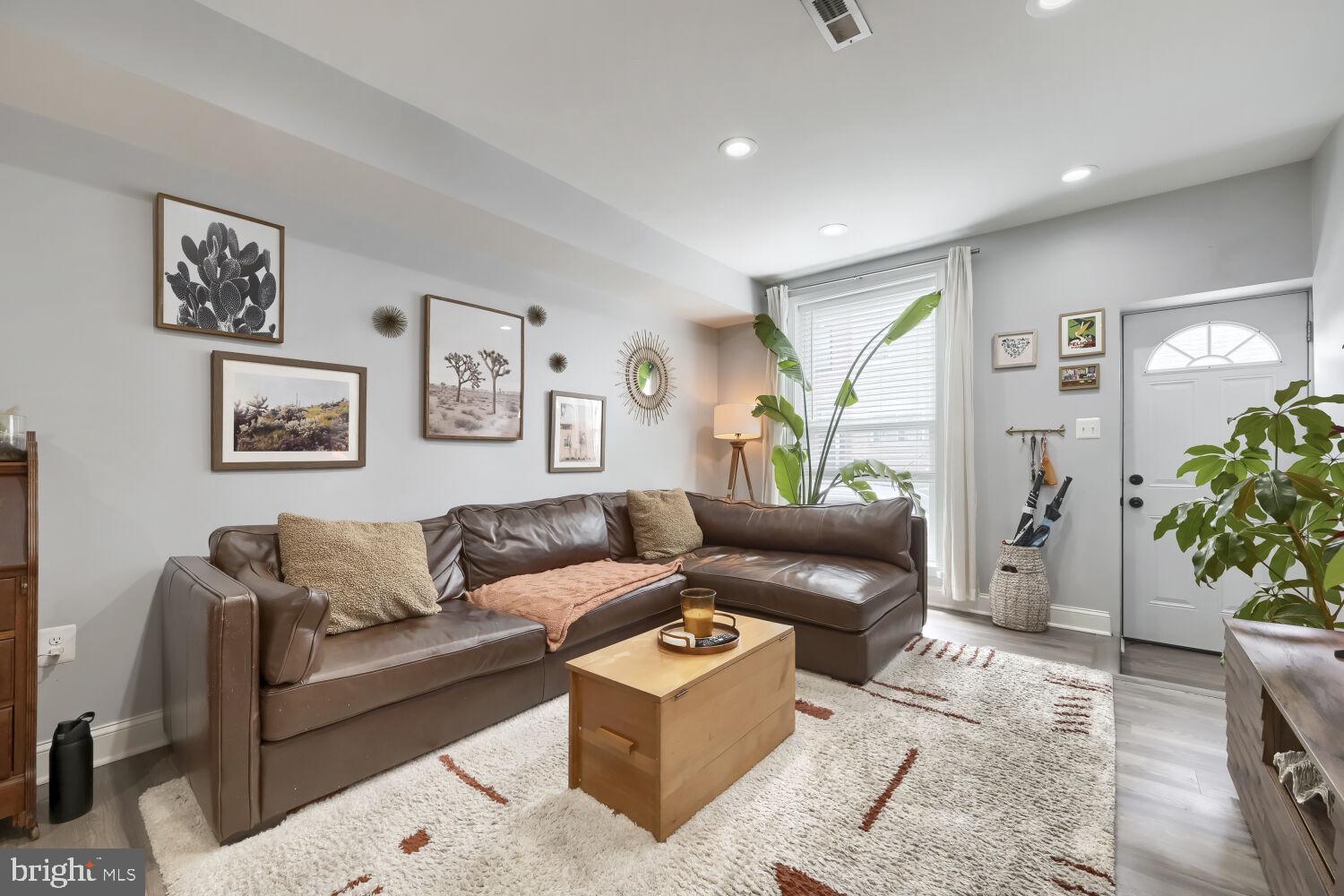 HIGHLANDTOWN - Residential