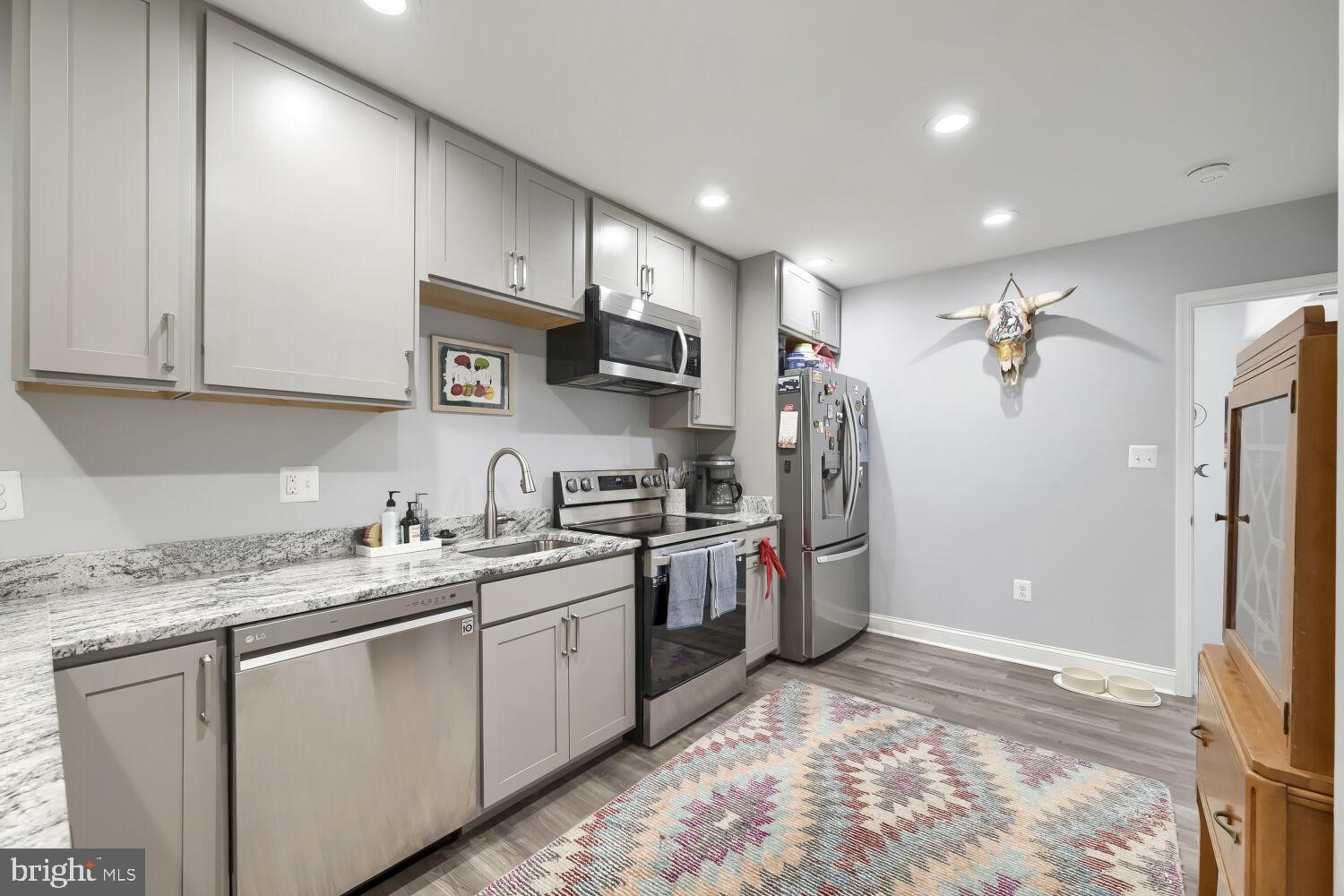 HIGHLANDTOWN - Residential
