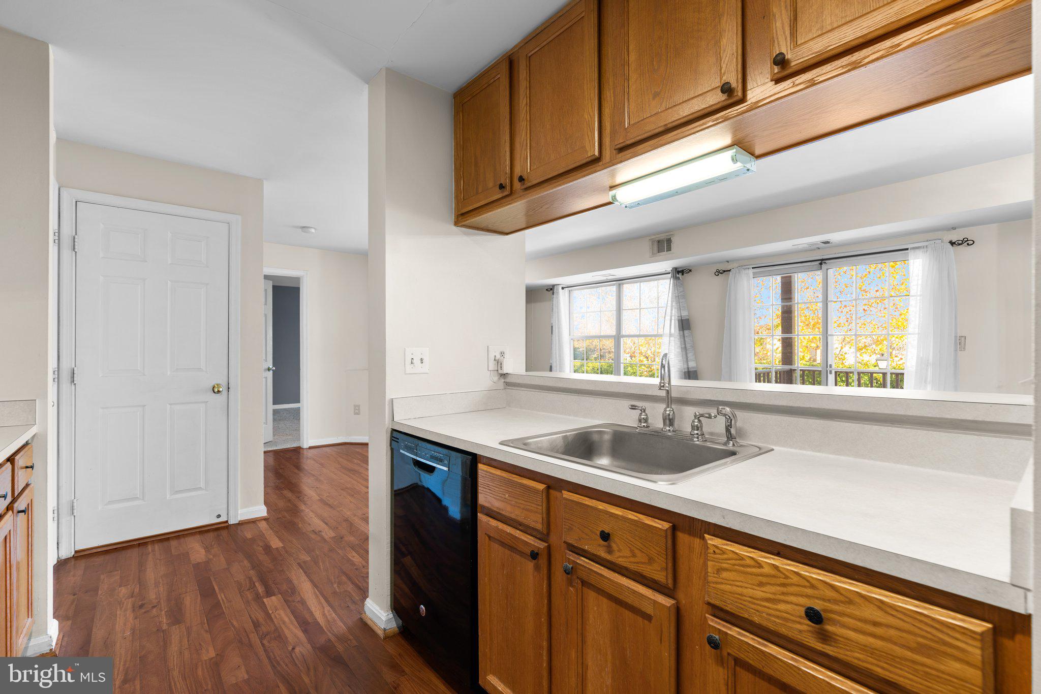 LAKE POINTE AT TOWN CENTER - Residential