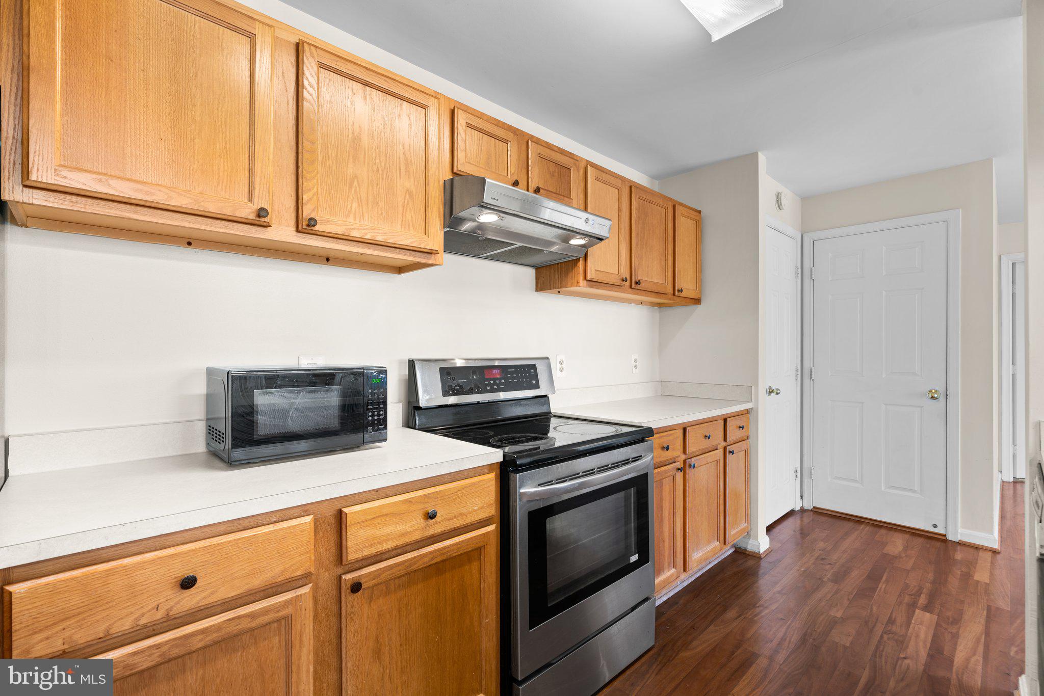 LAKE POINTE AT TOWN CENTER - Residential