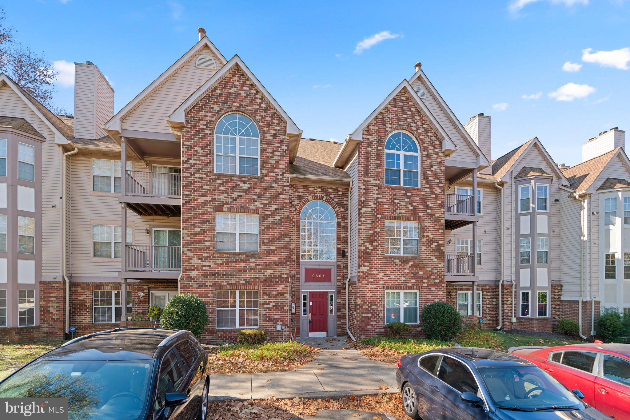 LAKE POINTE AT TOWN CENTER - Residential