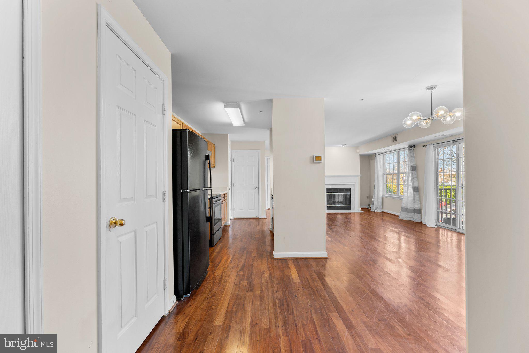 LAKE POINTE AT TOWN CENTER - Residential