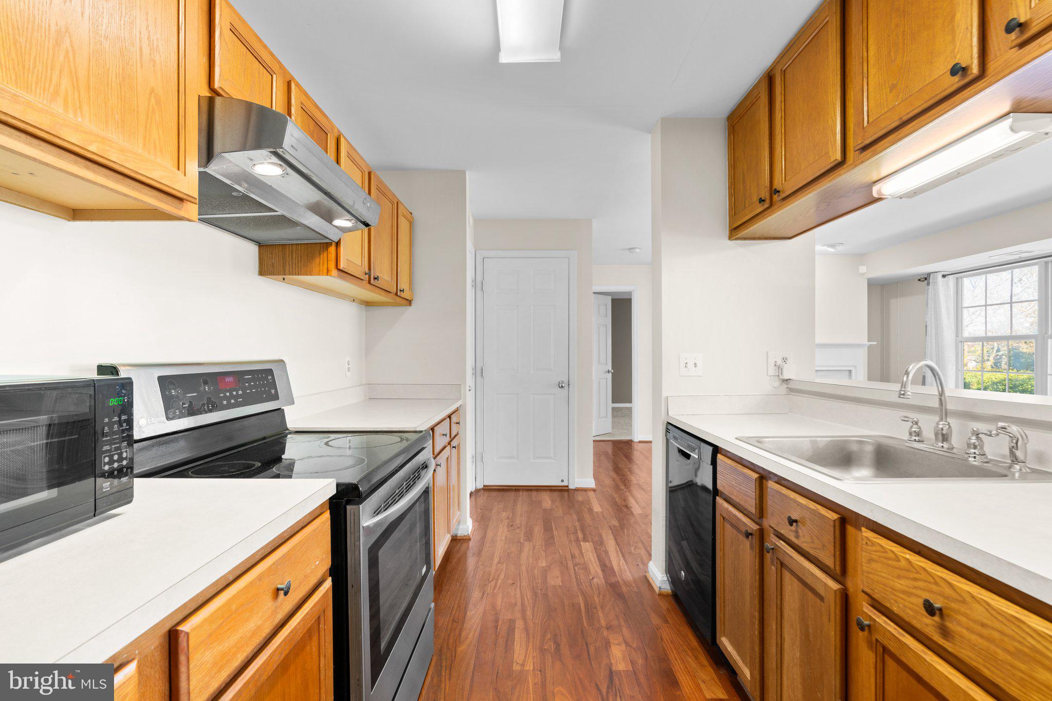 LAKE POINTE AT TOWN CENTER - Residential