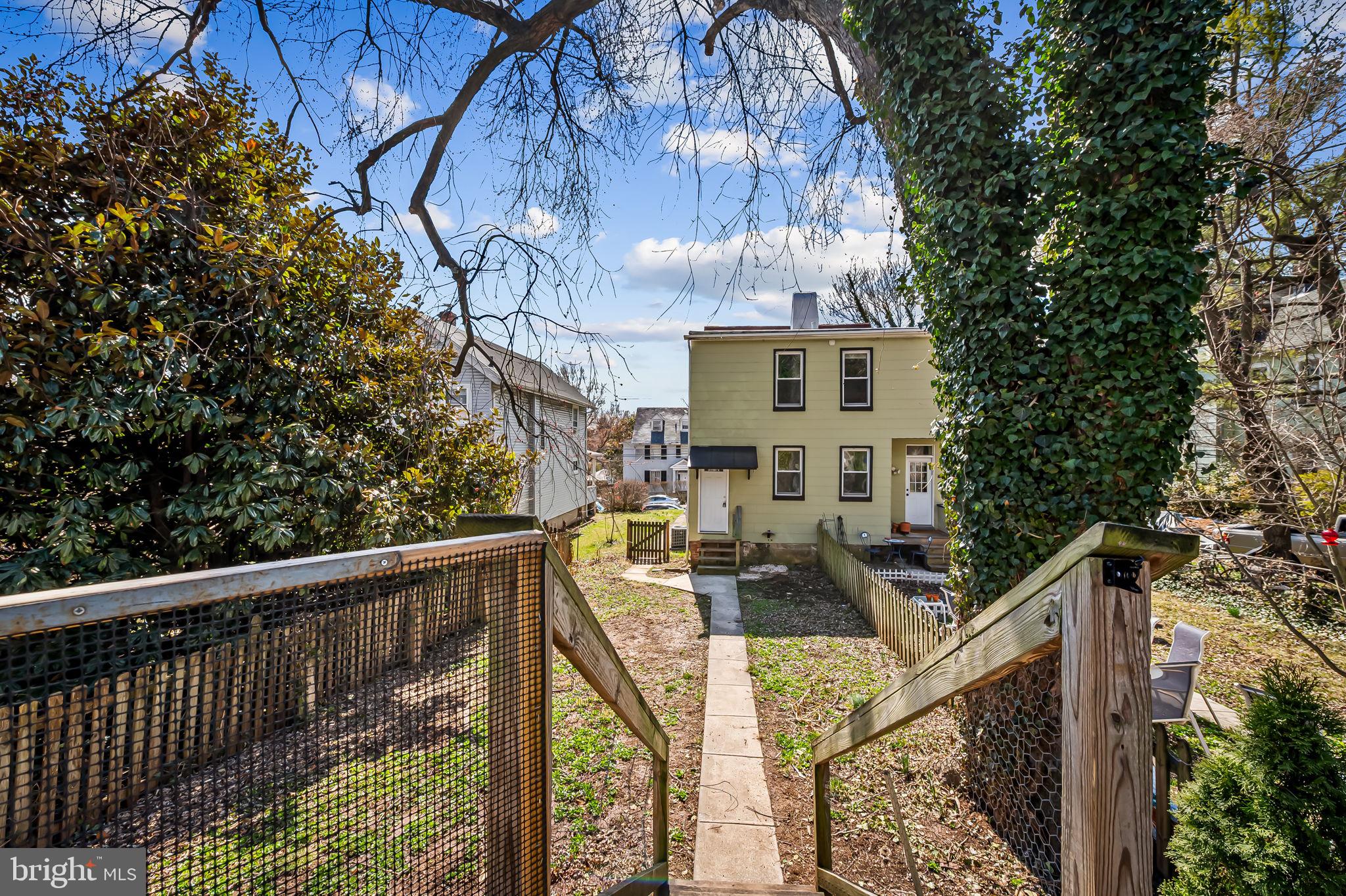 ROLAND PARK - Residential