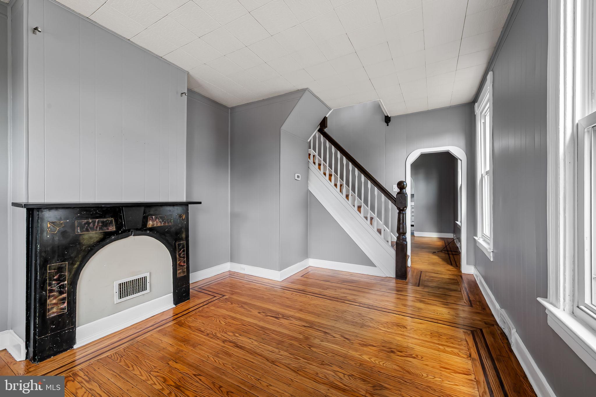 ROLAND PARK - Residential