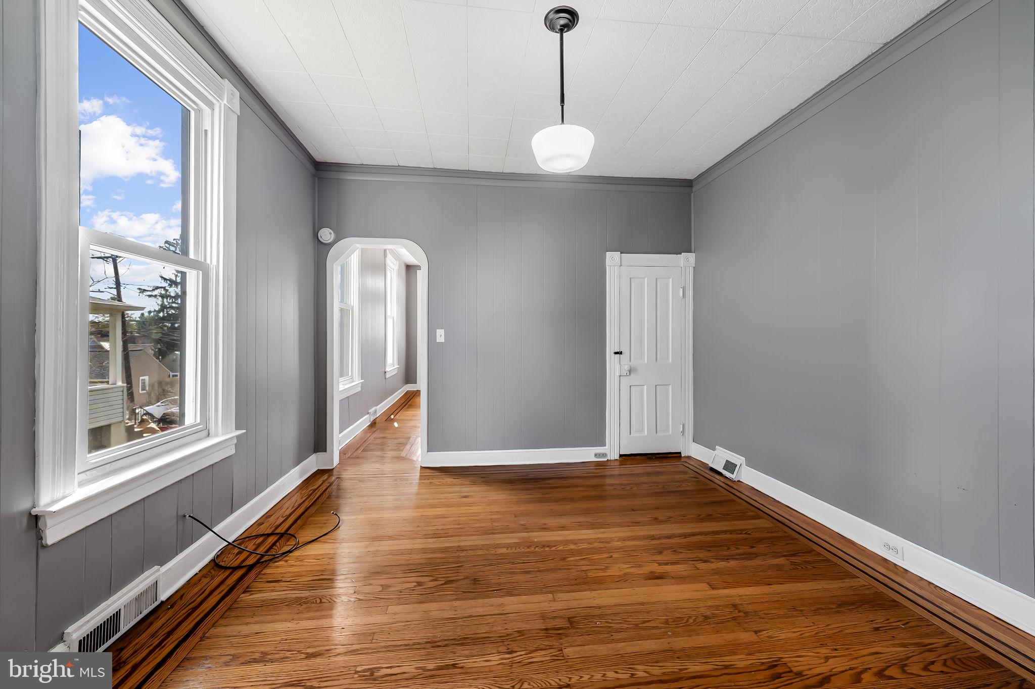 ROLAND PARK - Residential