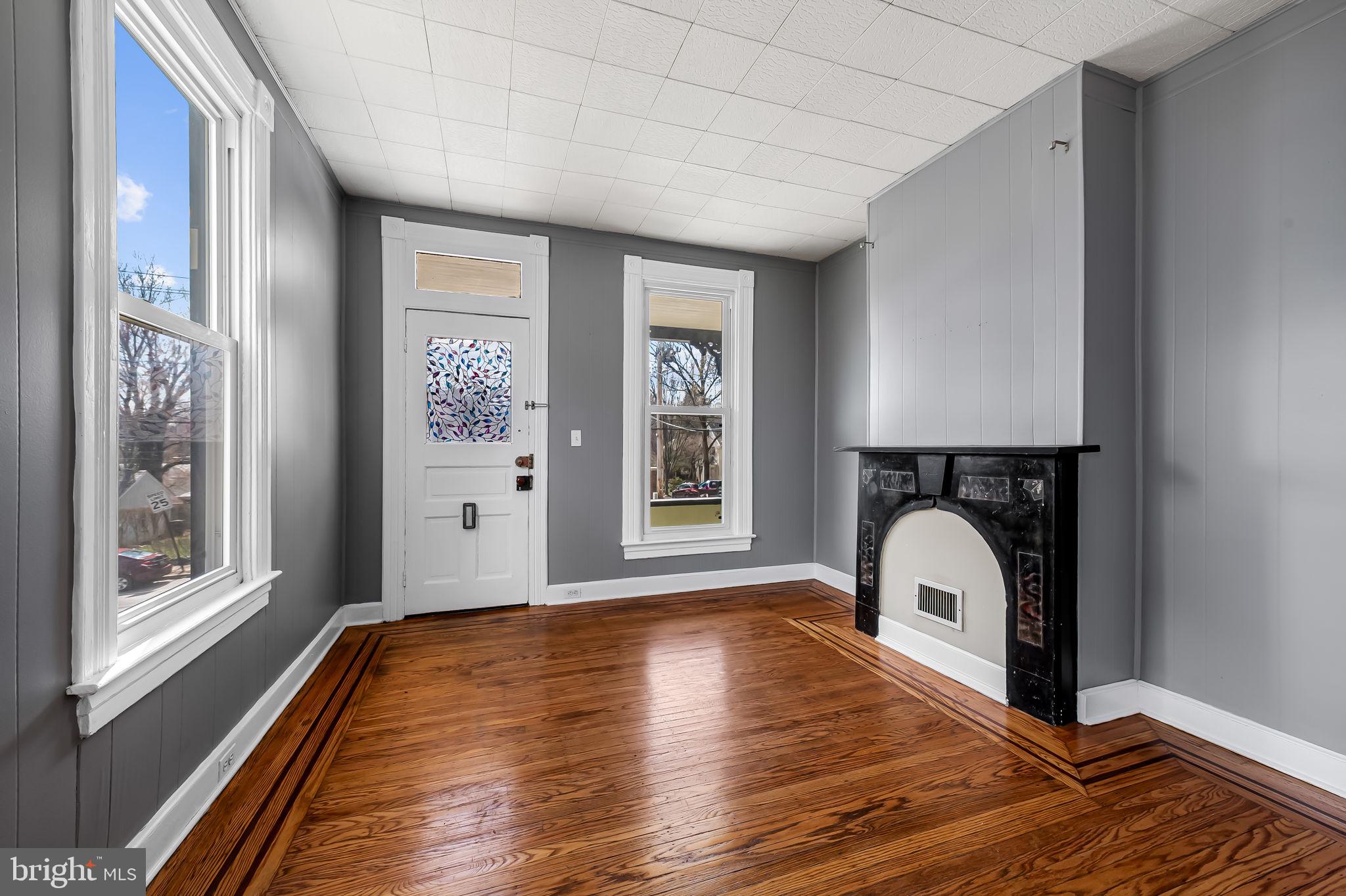 ROLAND PARK - Residential