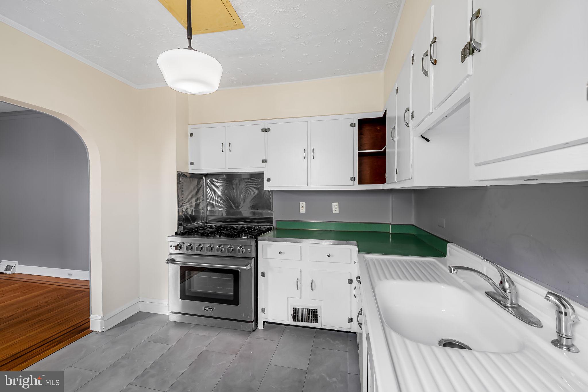 ROLAND PARK - Residential