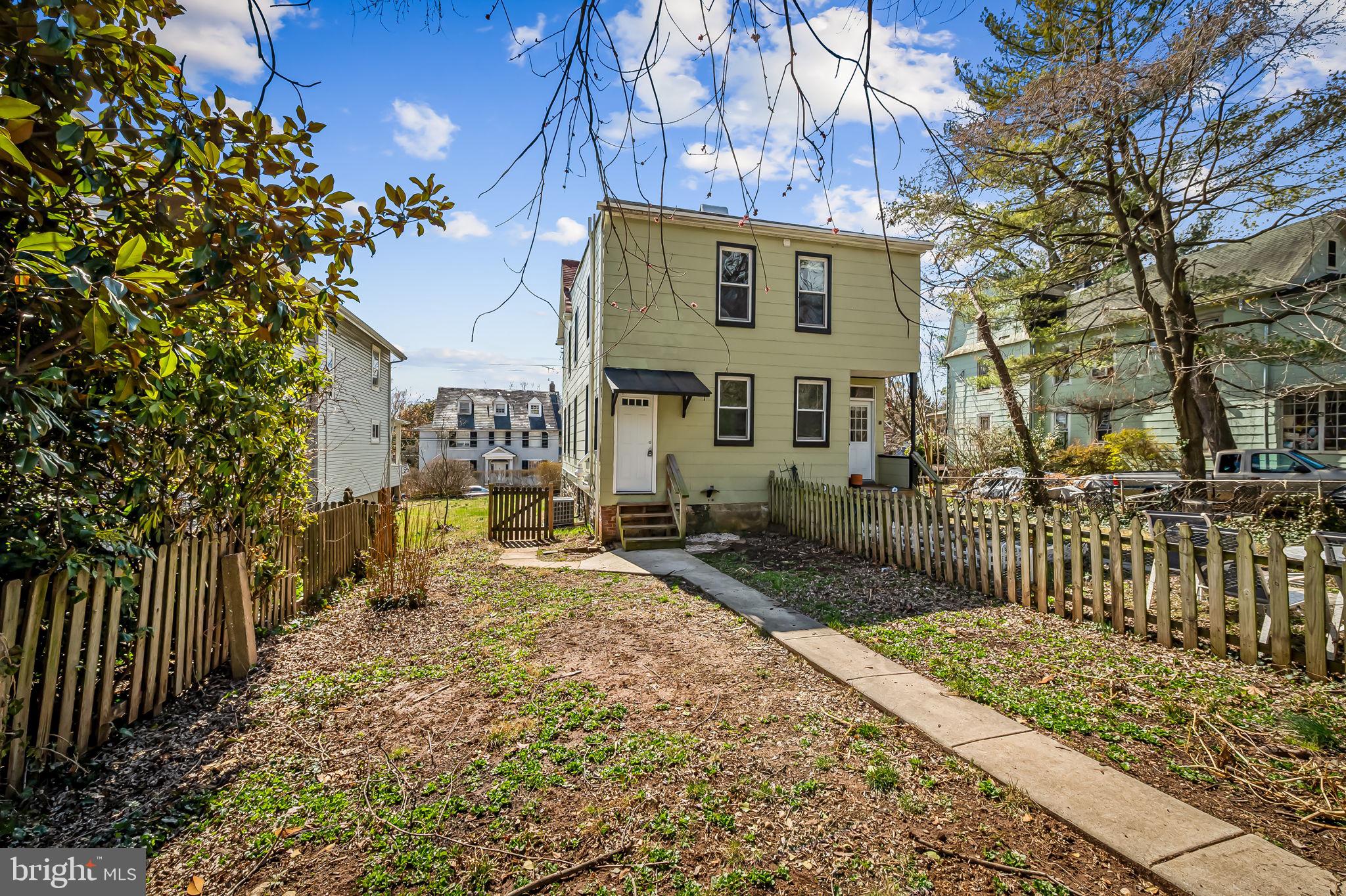 ROLAND PARK - Residential