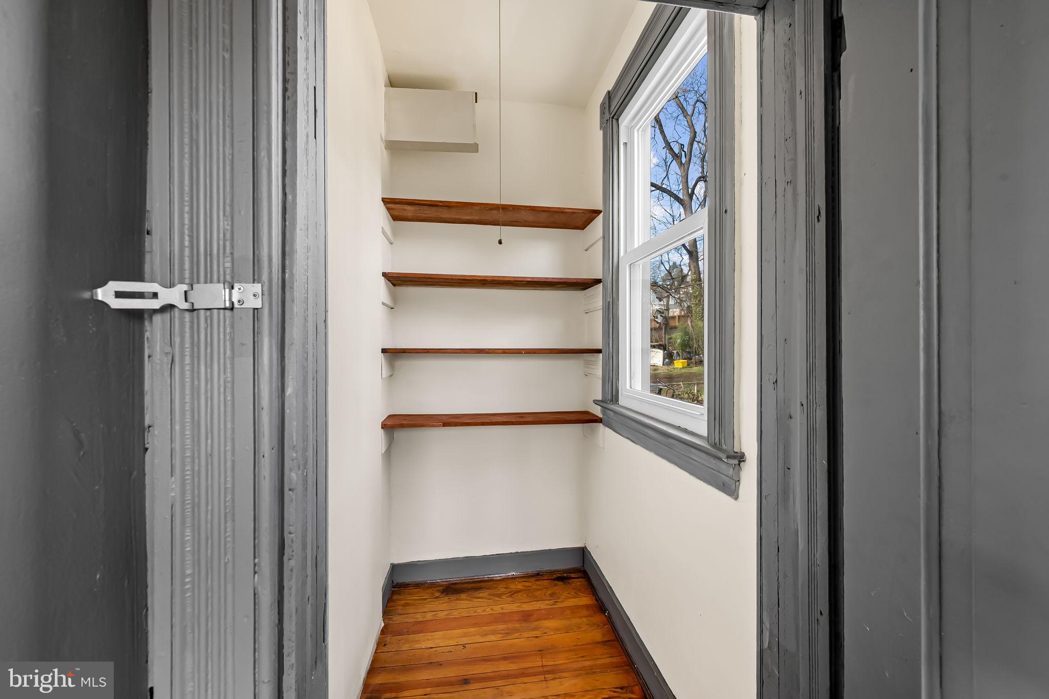 ROLAND PARK - Residential