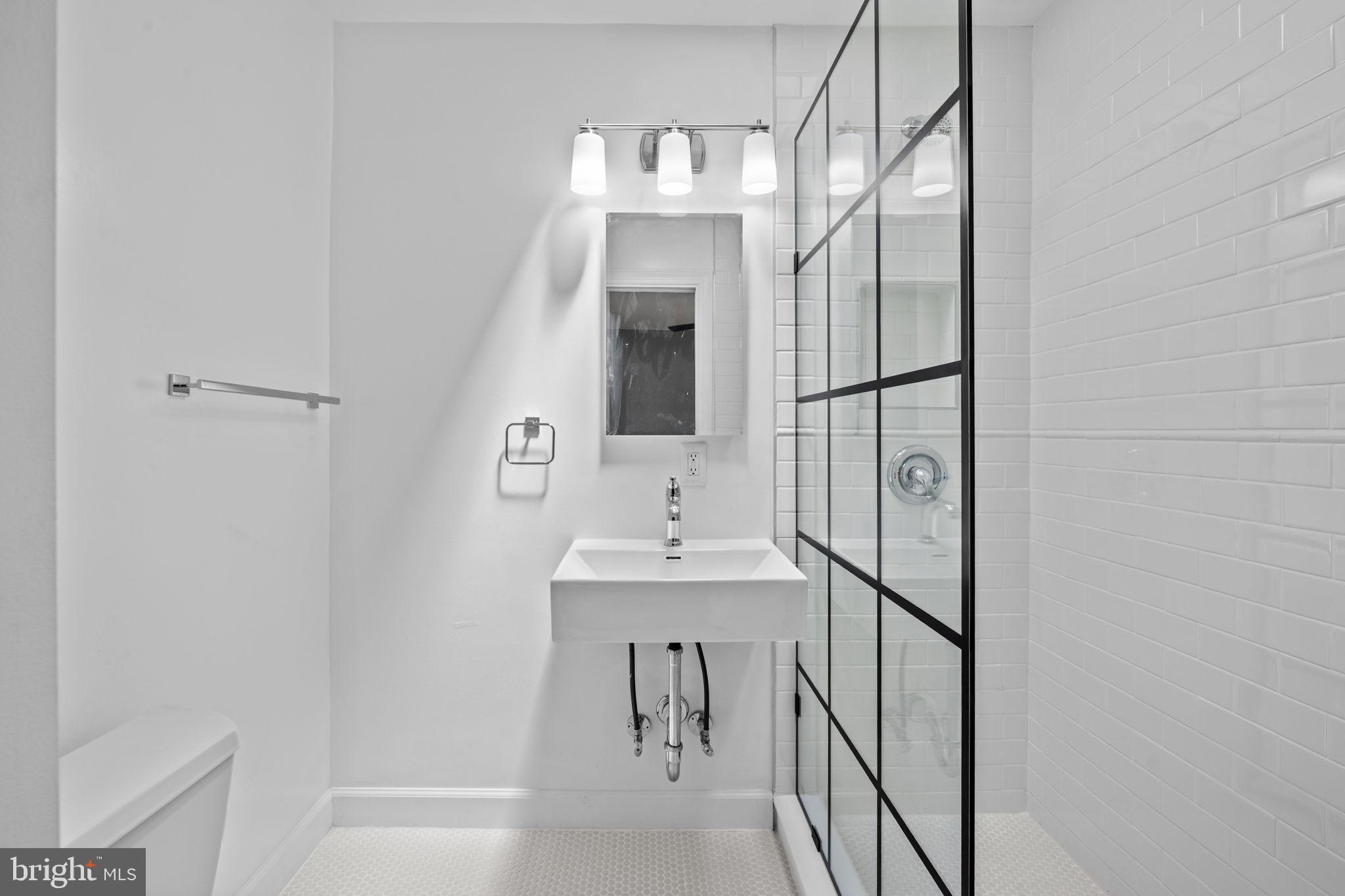 ROLAND PARK - Residential