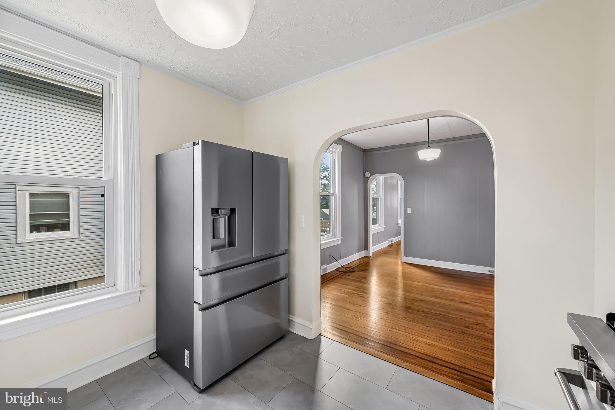 ROLAND PARK - Residential