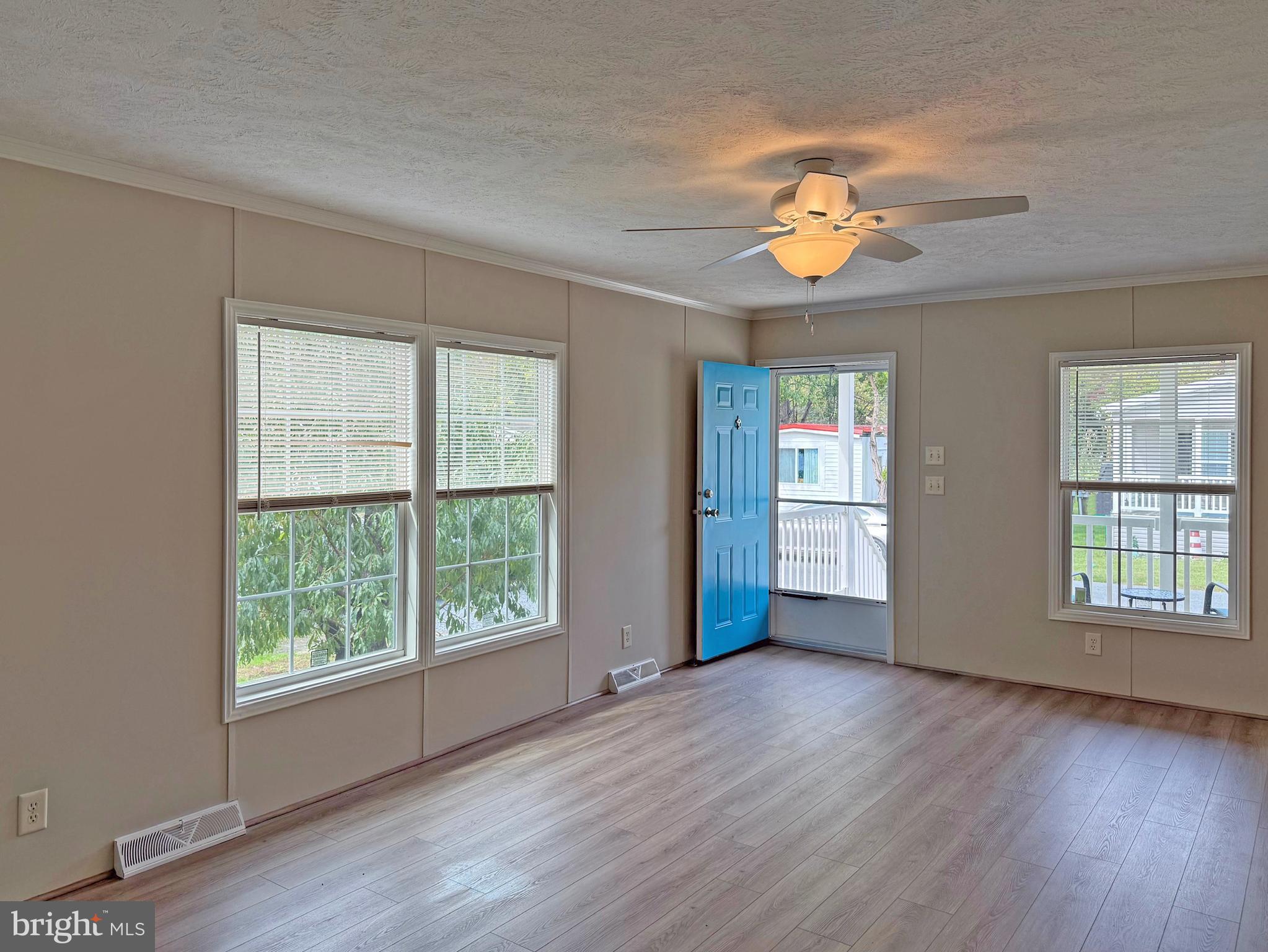 WHISPERING PINE MHP - Residential