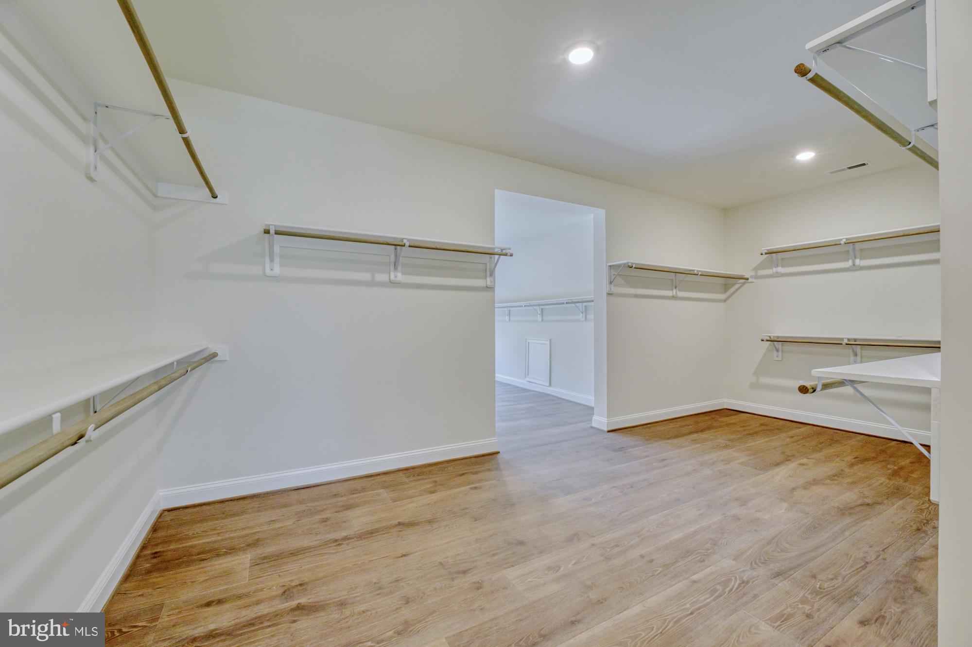 ROLLING RIDGE - Residential
