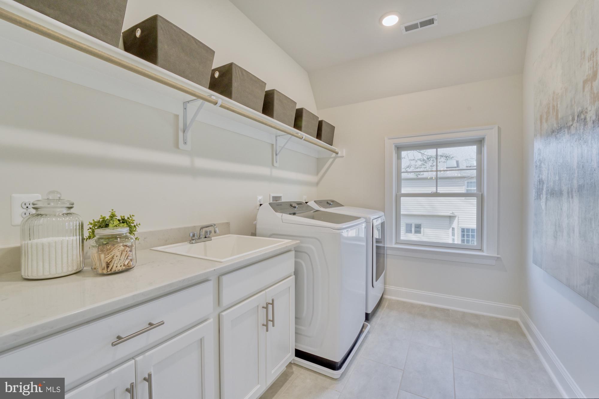 ROLLING RIDGE - Residential