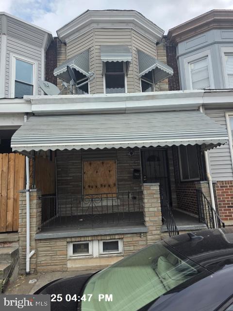 Opportunity knocks for investors, rehab specialists, or anyone looking for their next project. This 2-bedroom, 1-bathroom home is in need of a total renovation from top to bottom. The property is being sold as-is, and cash offers only will be considered.

Whether you're looking to add to your rental portfolio or take on a full-scale flip, this property offers strong potential for the right buyer.

Seller Requirement – First Look Initiative:
This property is eligible under the First Look Initiative.

Owner Occupant offers will be responded to after 7 days on the market.

Investor offers will be responded to after 30 days.

All offers may be submitted at any time during the First Look period.

Bring your vision, creativity, and contractors—this one needs everything.
