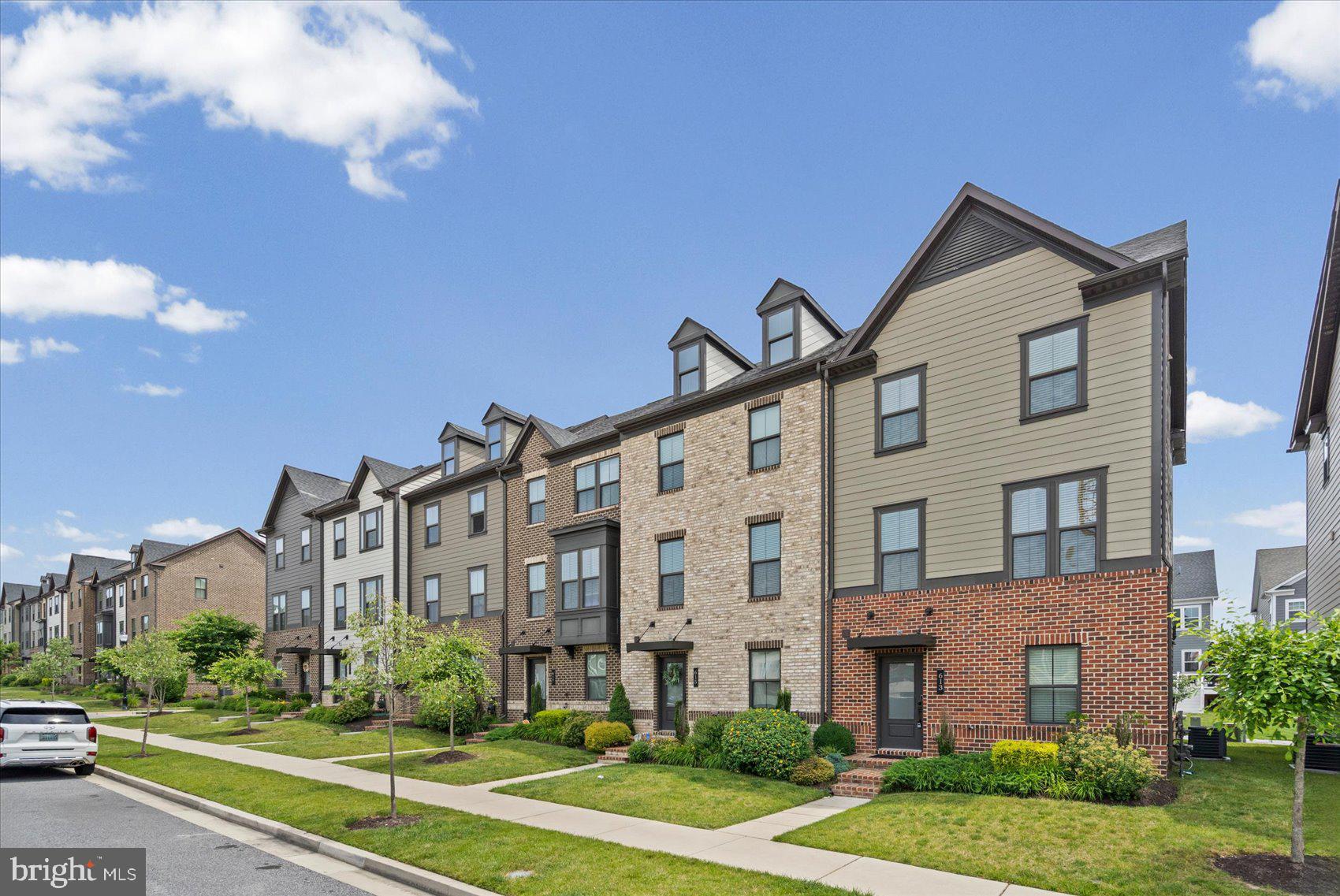 GREENLEIGH AT CROSSROADS - Residential