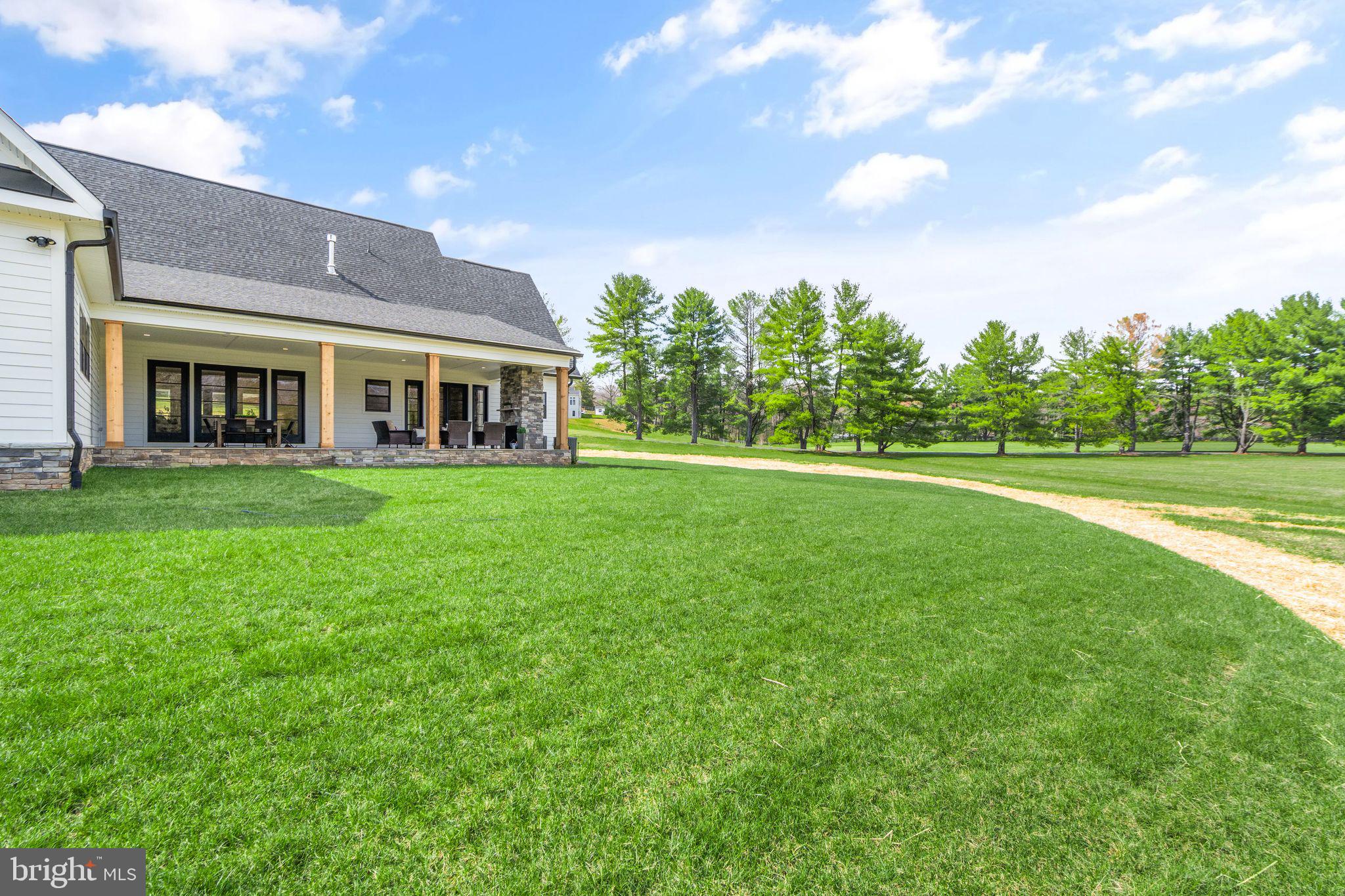 MOUNTAIN FARM - Residential