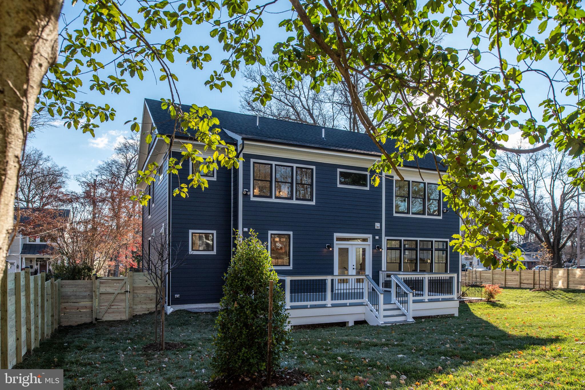 VIENNA WOODS - Residential