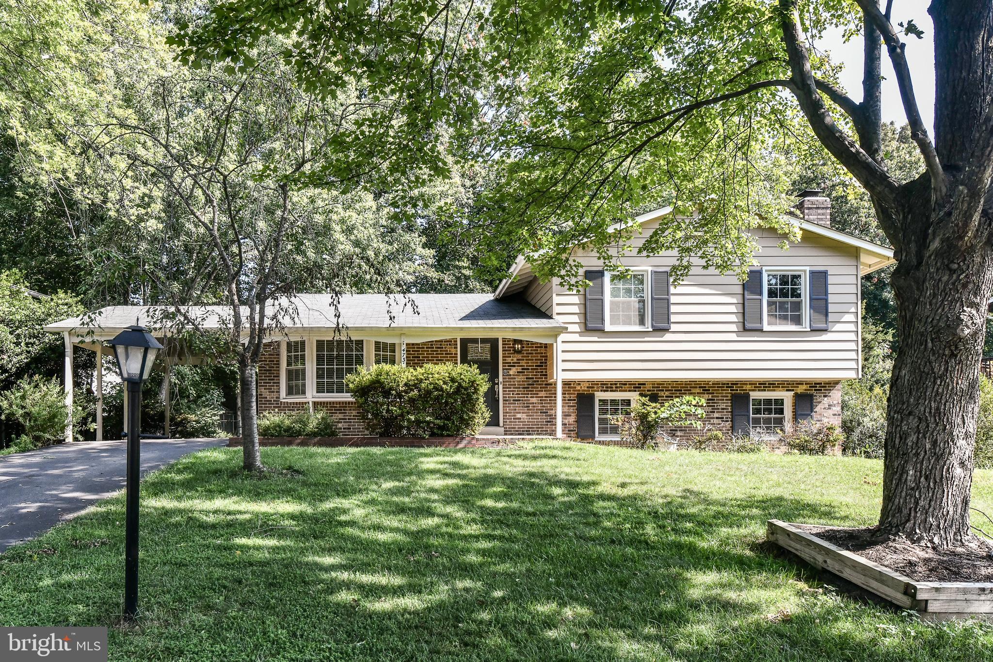 Stunning split level in Briarwood neighborhood of Fairfax. 4 bed 2 bath SFH w/ carport. Upgraded kitchen with Silestone counters. Fully updated baths. Generous sized rooms. Fresh paint throughout some of the home. Wonderful private backyard with oversized deck and fully fenced yard w/ storage shed. Great community and close to everything. Pets on a case-by-case basis. PRIME location. The home is in the award-winning Fairfax County Public School System, Laurel Ridge Elementary and Robinson Secondary. There are Express Buses to the Pentagon as you enter the community. Along with nearby Shopping, Restaurants, Parks, Movie Theatres, Virginia Railway Express (VRE) and so much more. You are minutes away from two airports, Fair Oaks Mall, Tysons Corner, Metro Stations, Braddock Rd, minutes from Fairfax County Parkway and I495  and Washington, DC.