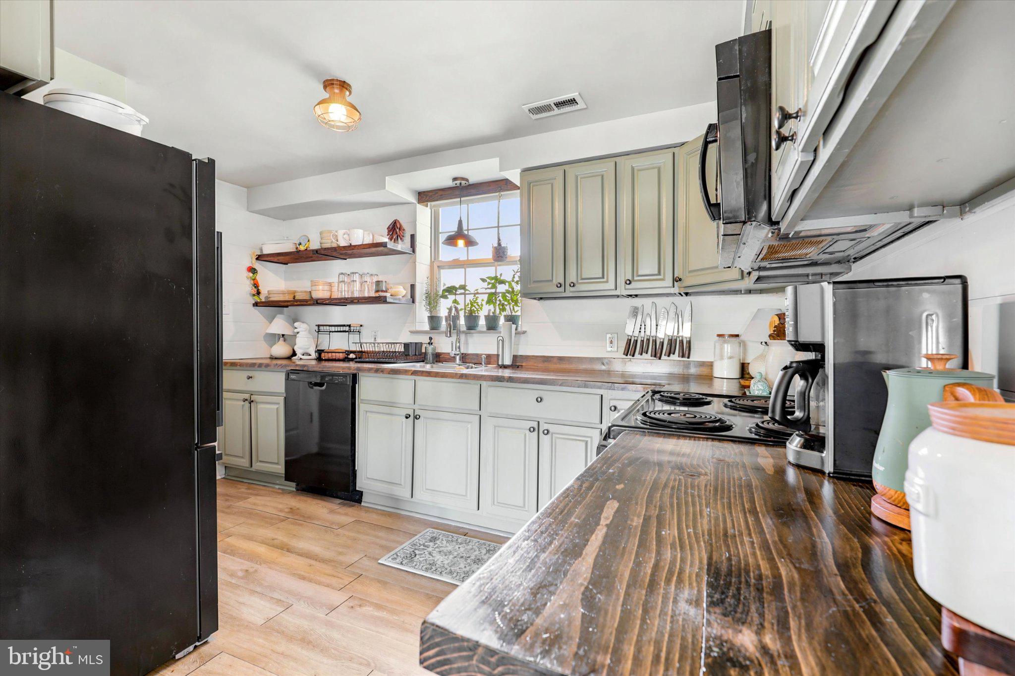 NORRITON EAST - Residential