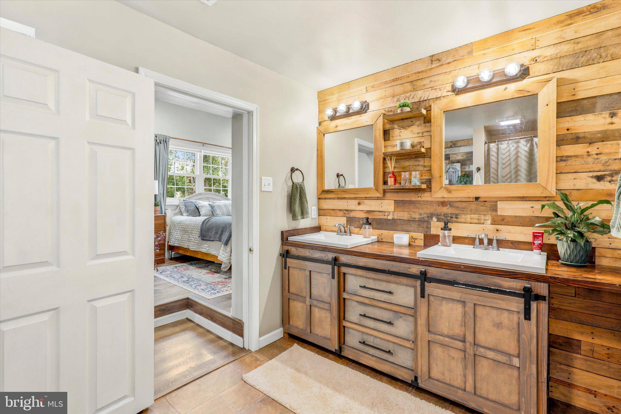 NORRITON EAST - Residential