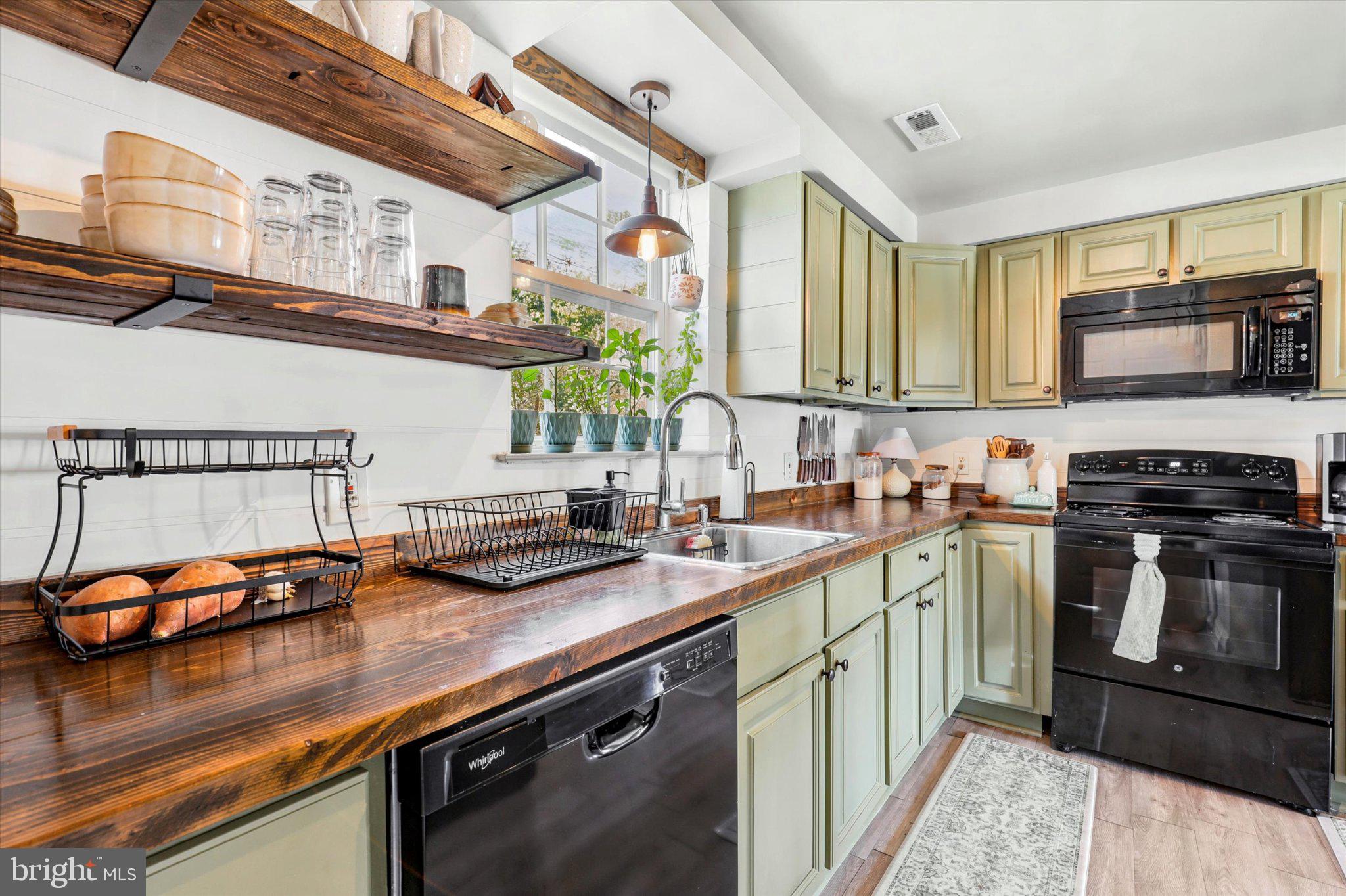 NORRITON EAST - Residential