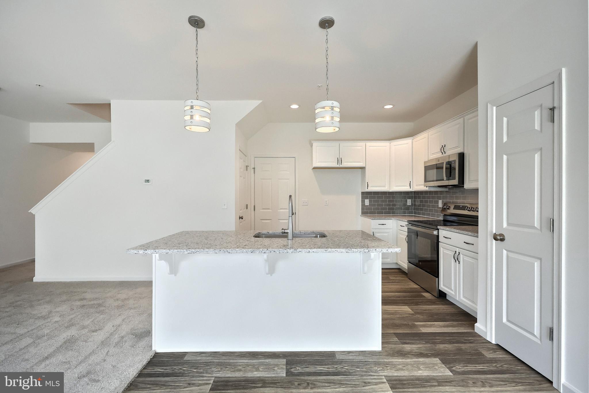 THE TOWNES AT BRIAR CREEK - Residential