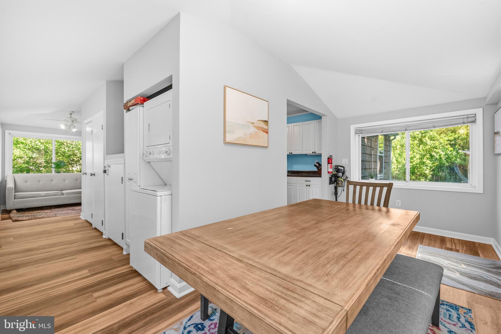 AVALON SHORES - Residential