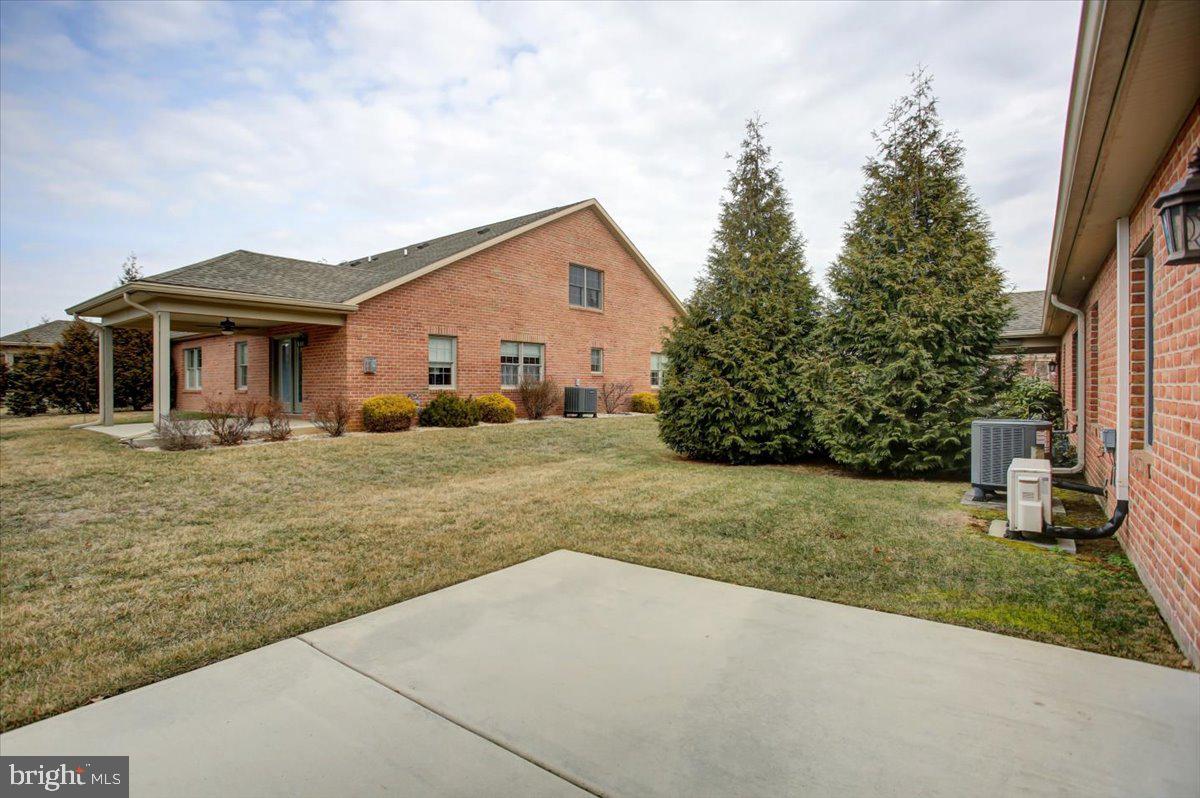 LONG MEADOW - Residential