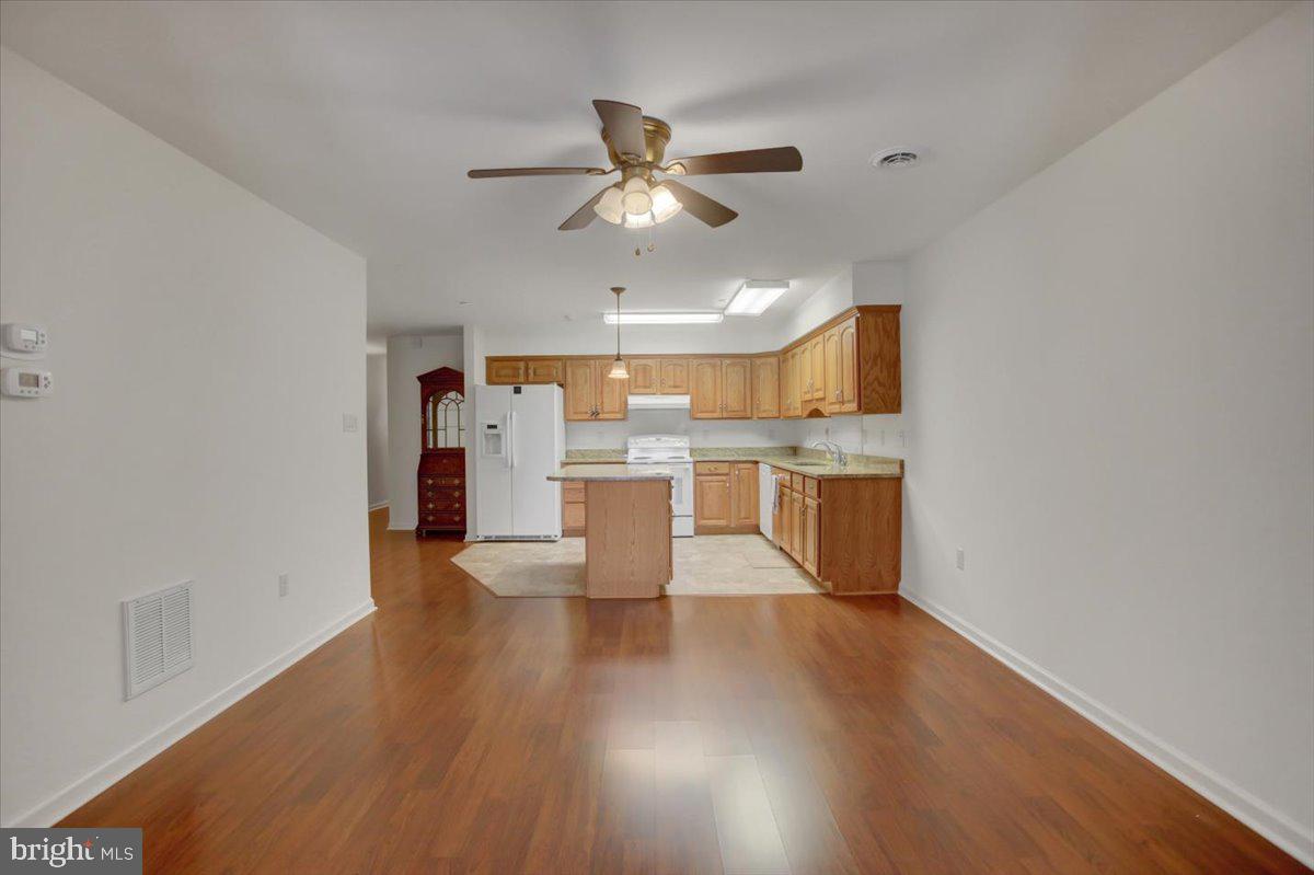 LONG MEADOW - Residential