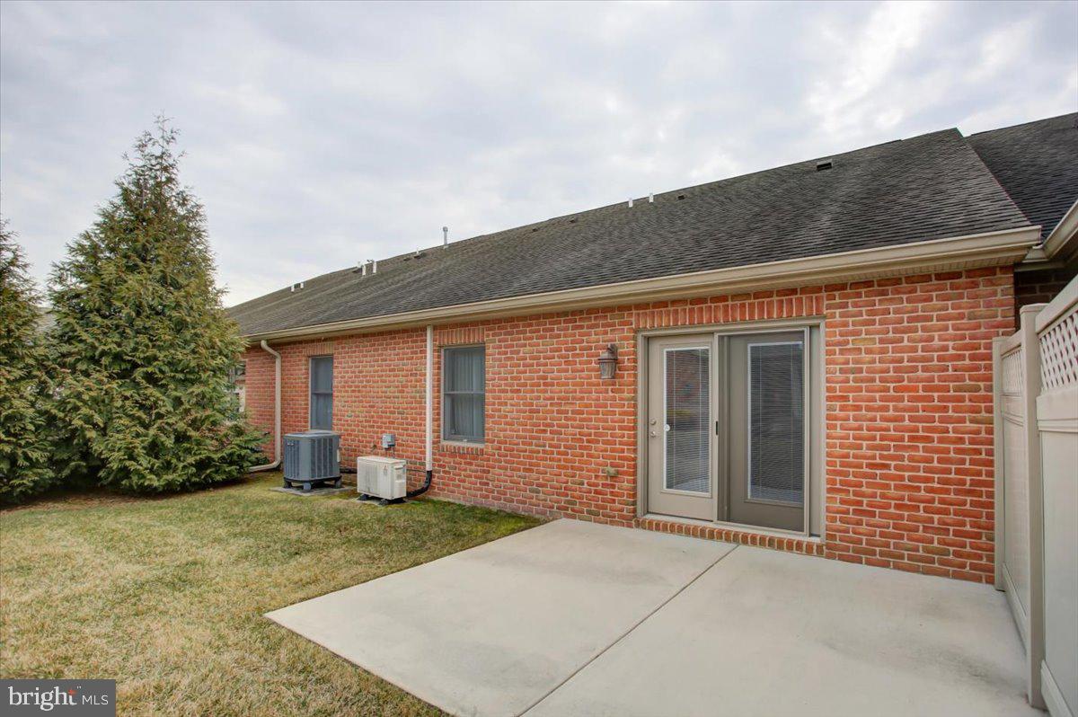 LONG MEADOW - Residential