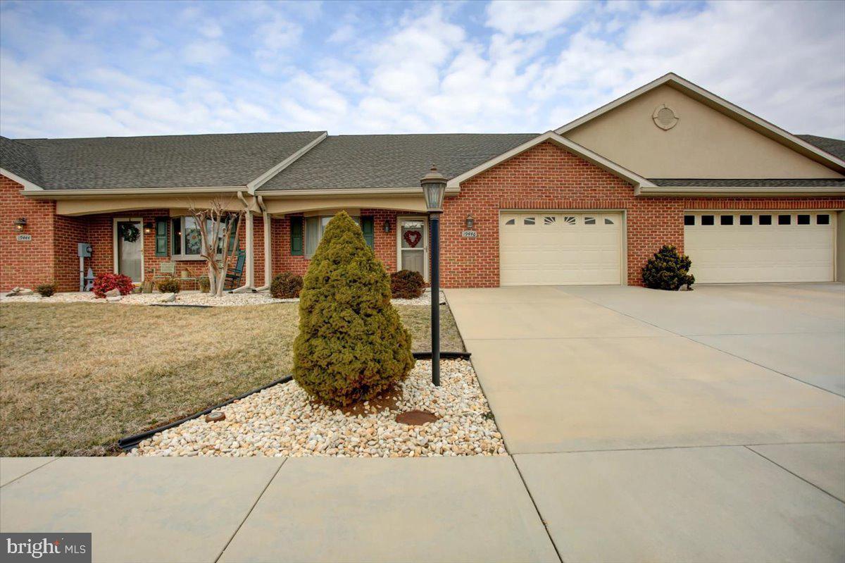 LONG MEADOW - Residential