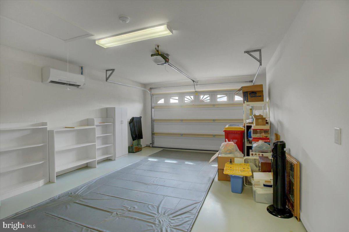 LONG MEADOW - Residential