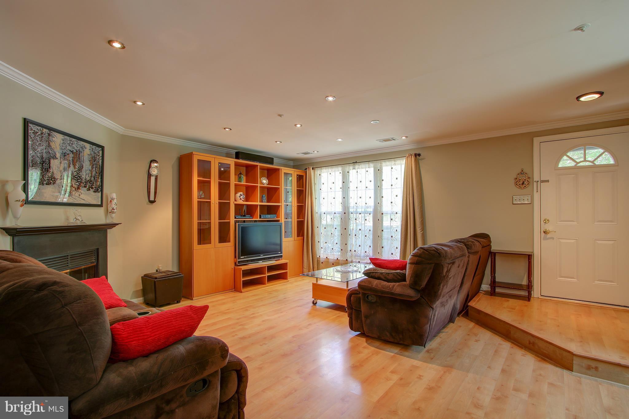 WOODFIELD AT MANCHESTER - Residential