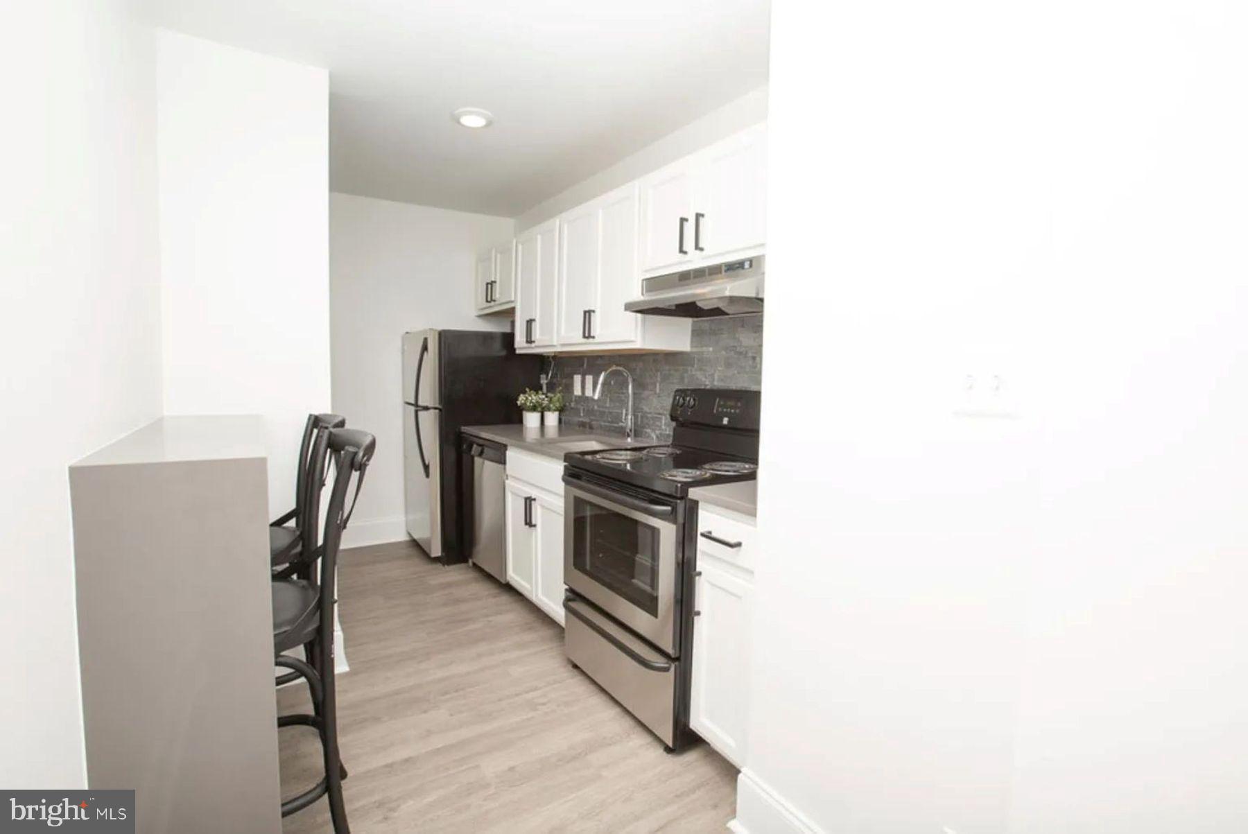 MOUNT VERNON PLACE HISTORIC DISTRICT - Residential Lease