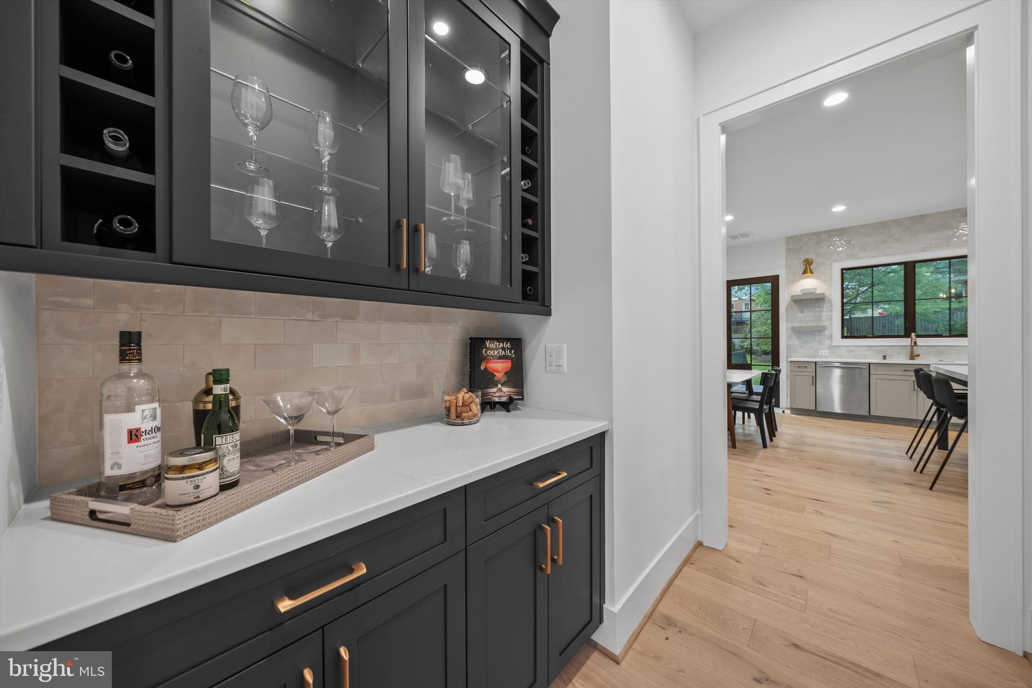 OAKWOOD - Residential