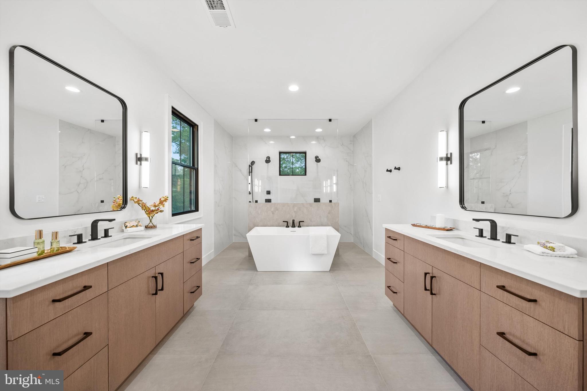 OAKWOOD - Residential