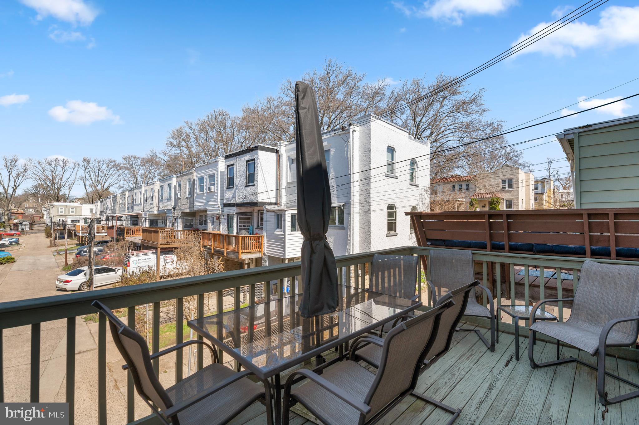 EAST FALLS - Residential Lease